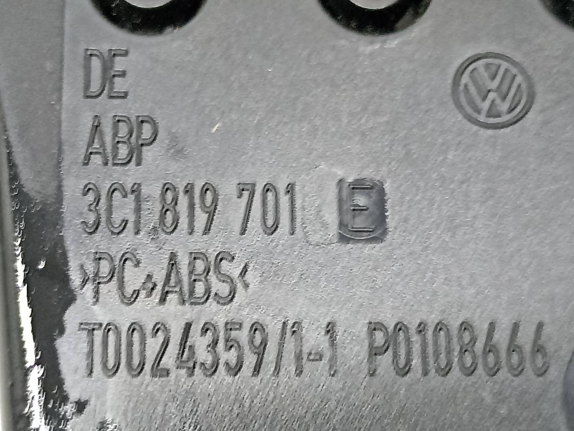 CHEVROLET Passat B6 (2005-2010) Решетка воздухозаборника салона 3C1819701E 24316217