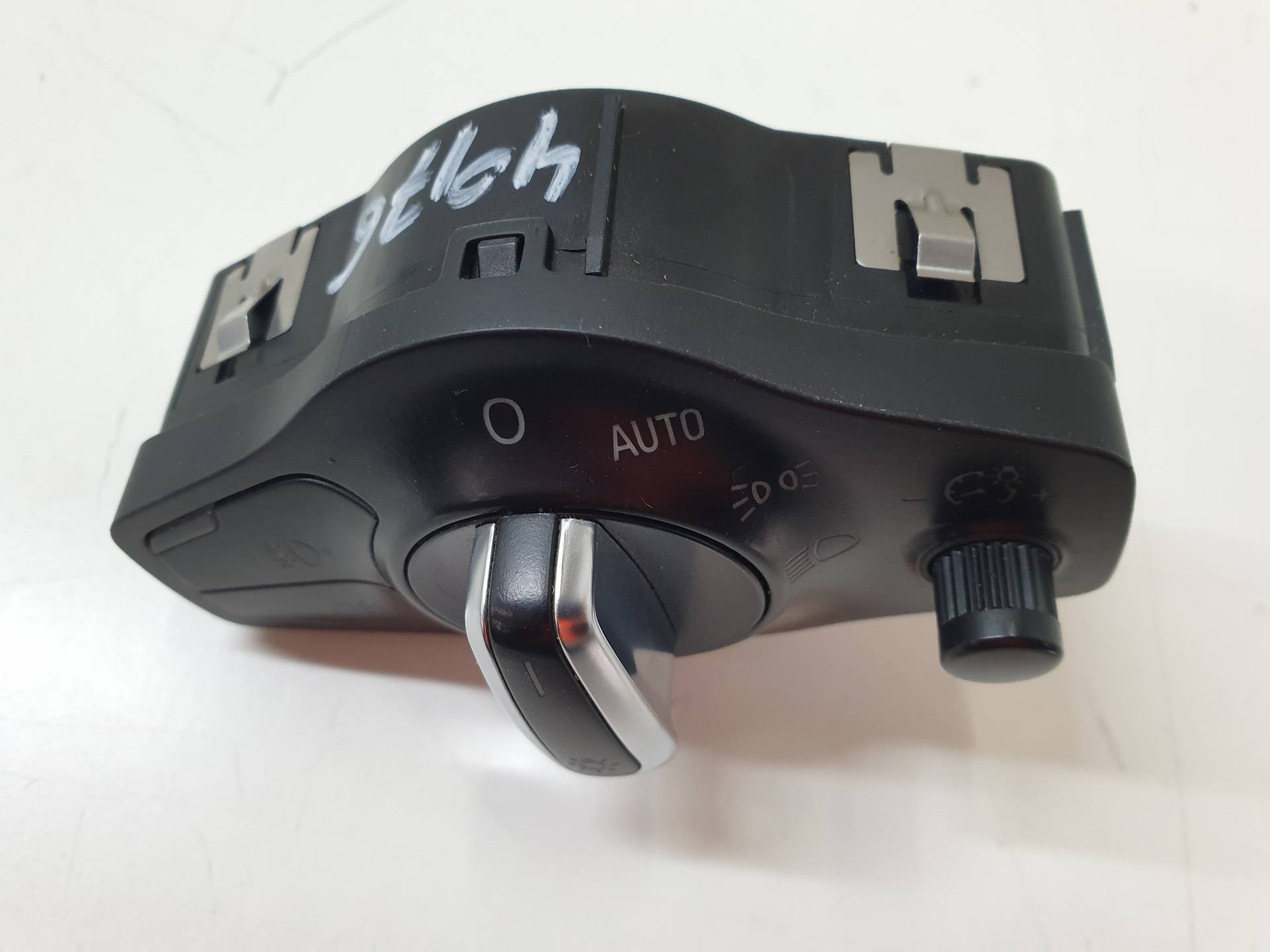 AUDI A4 B8/8K (2011-2016) Headlight Switch Control Unit 8K0941531AL 24341737