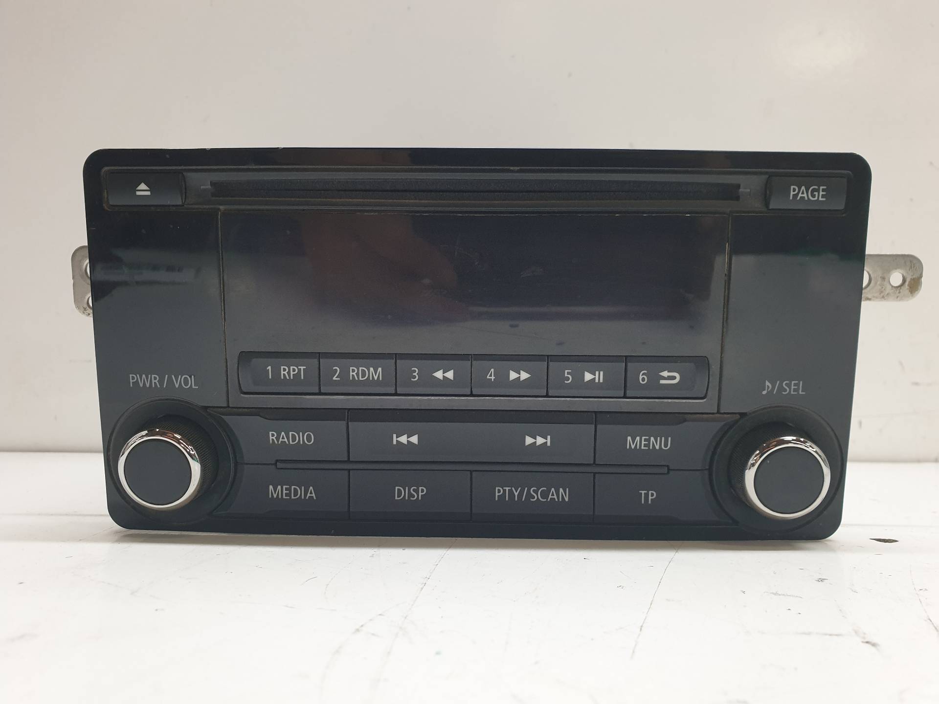 MITSUBISHI Pajero 4 generation (2006-2023) Music Player Without GPS 8701A631 24334281