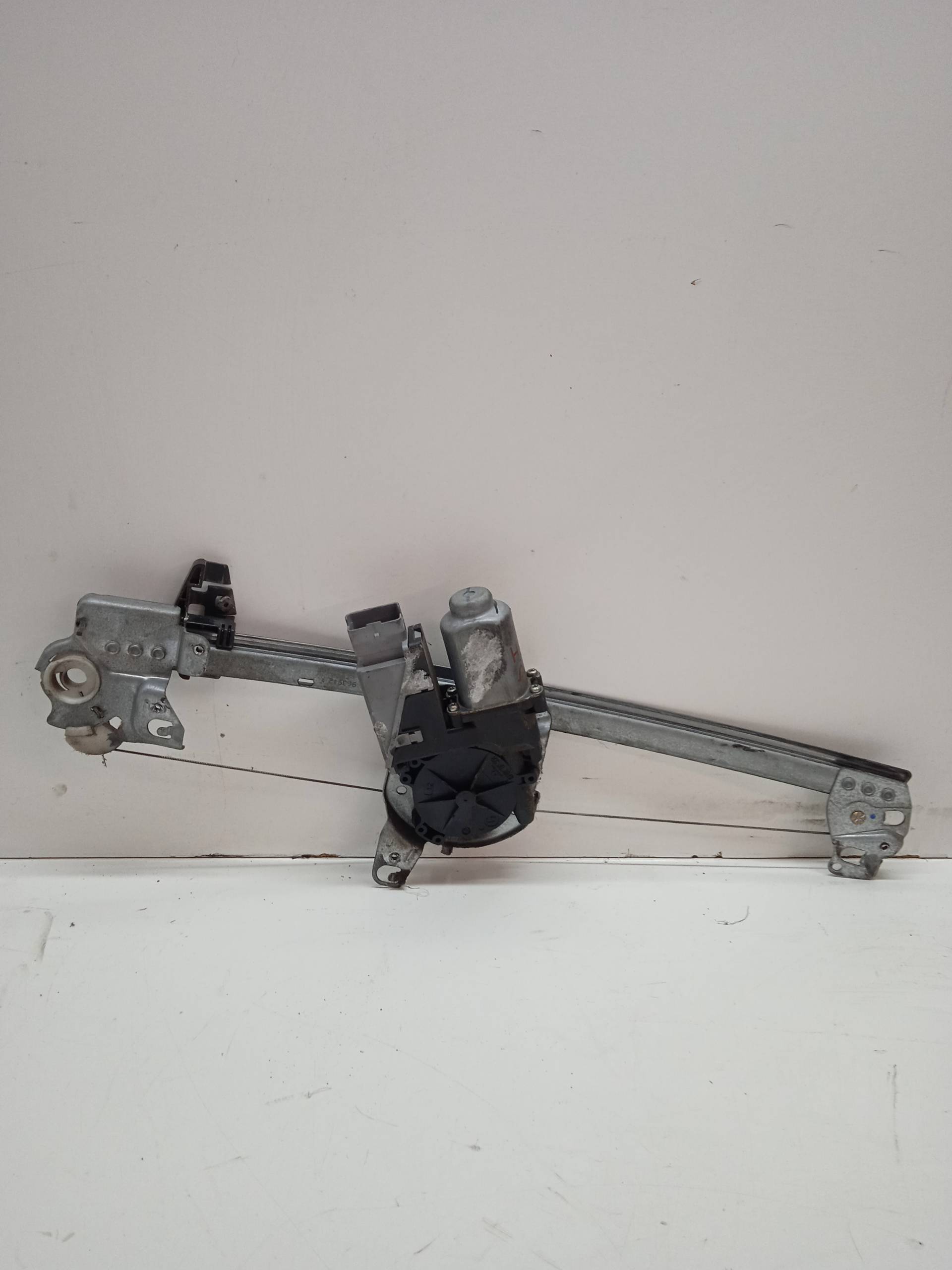 TOYOTA C3 1 generation (2002-2010) Front Left Door Window Regulator 400619F 24329508