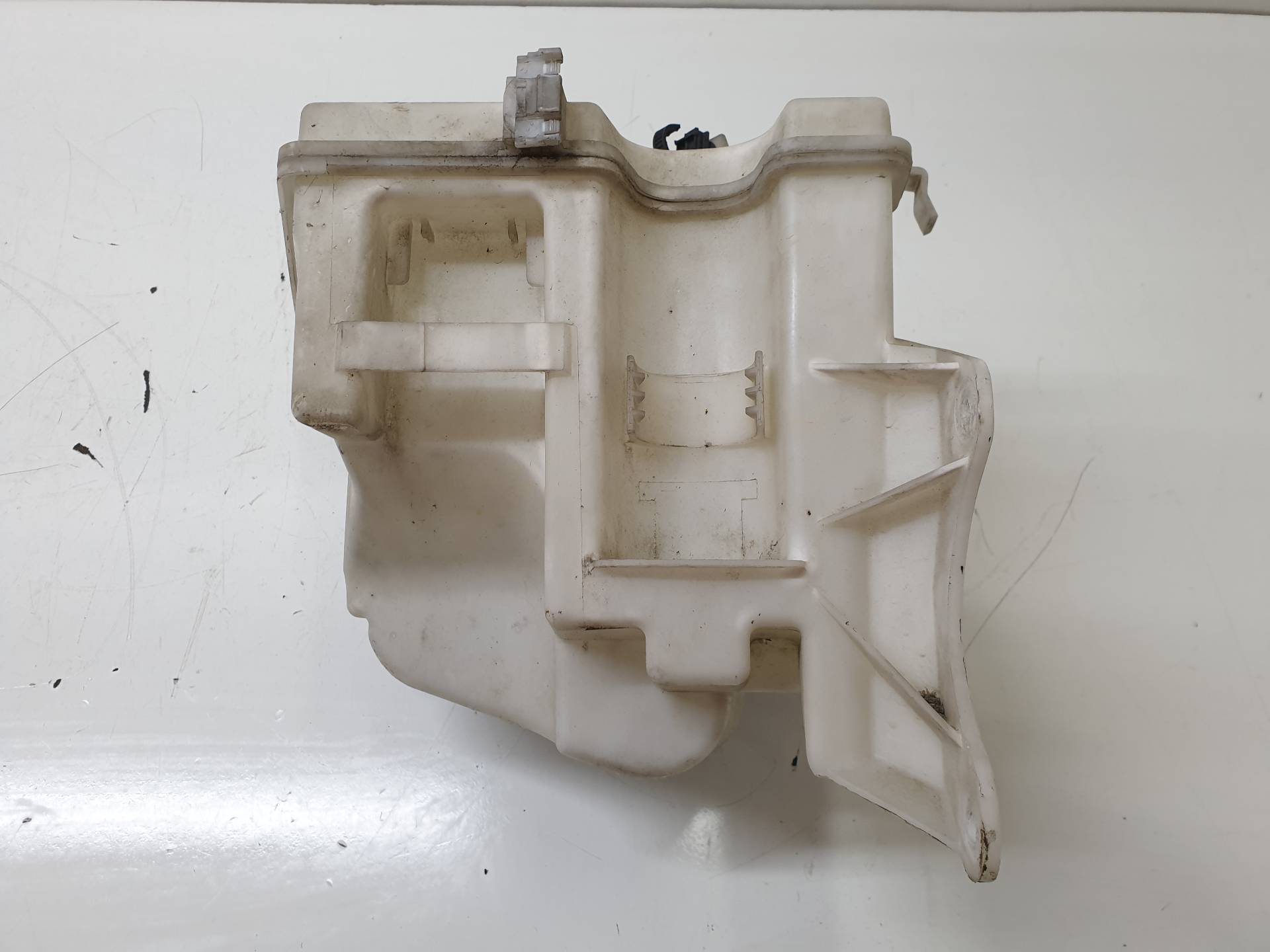 TOYOTA Verso 1 generation (2009-2015) Бачок мийки скла 853100F030 24341653