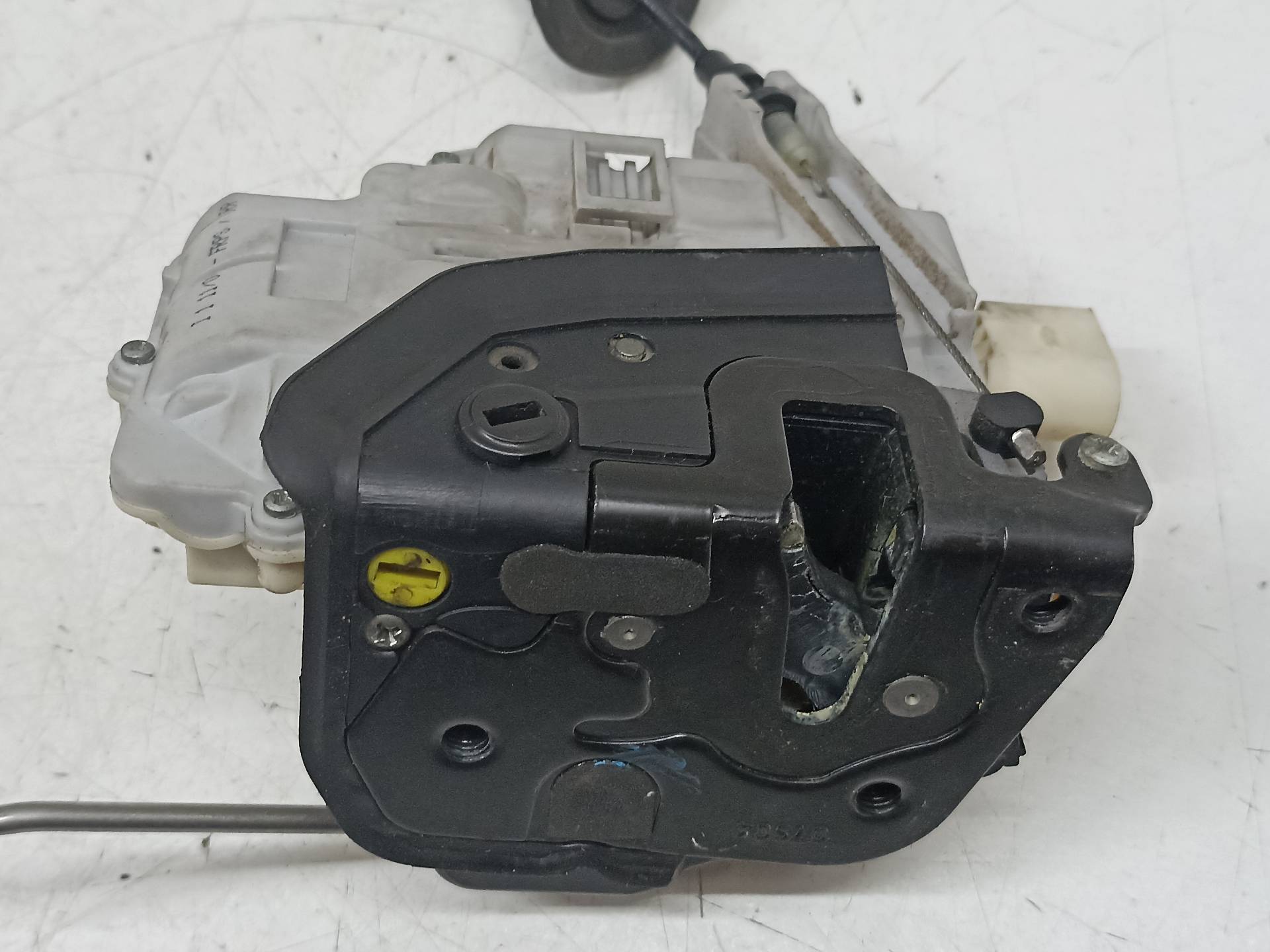 AUDI A6 C6/4F (2004-2011) Rear Left Door Lock 4F0839015 24316382