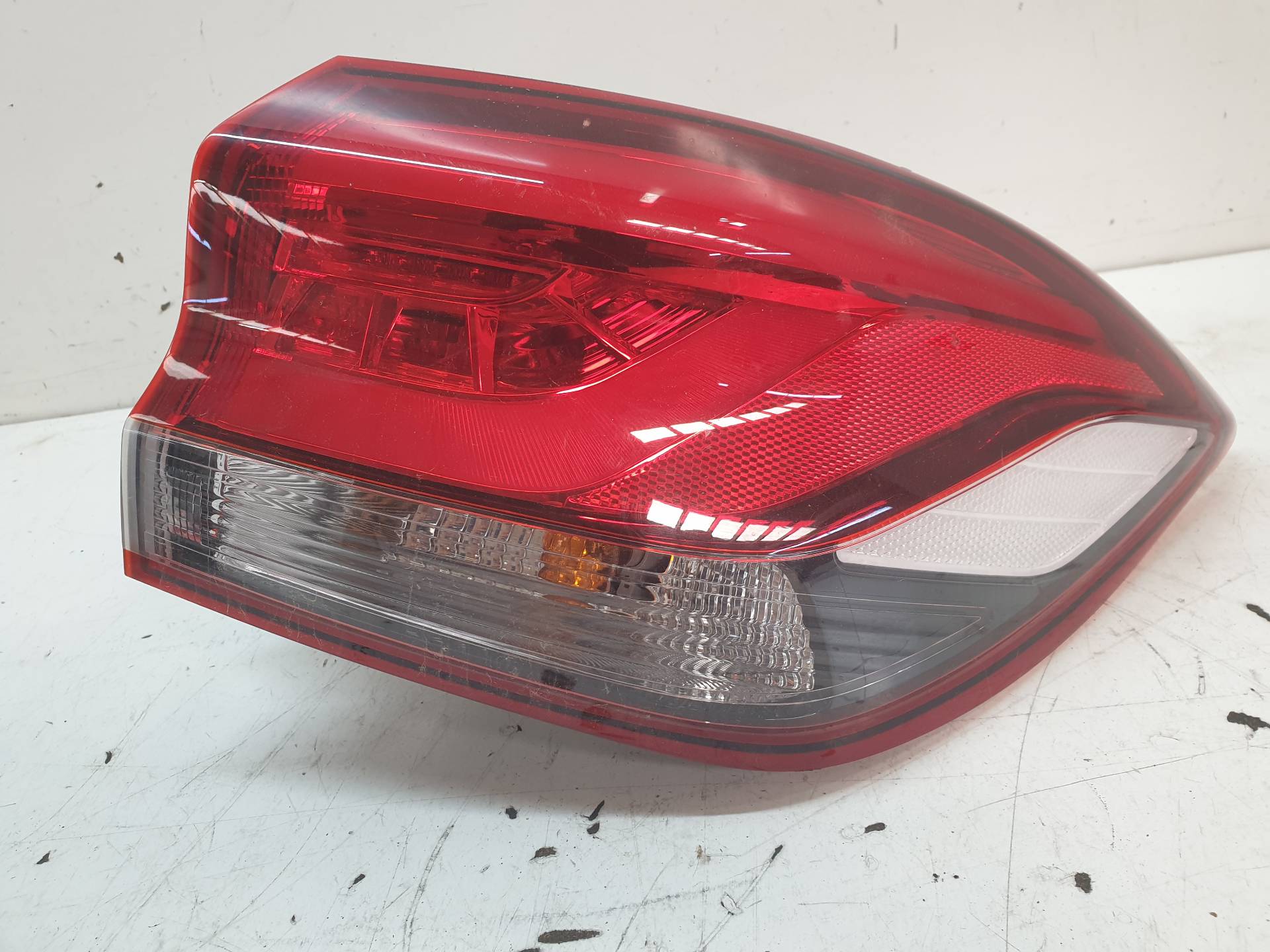 HYUNDAI i30 PD ( 3 generation) (2017-2024) Rear Right Taillight Lamp 92402G4100 25570504