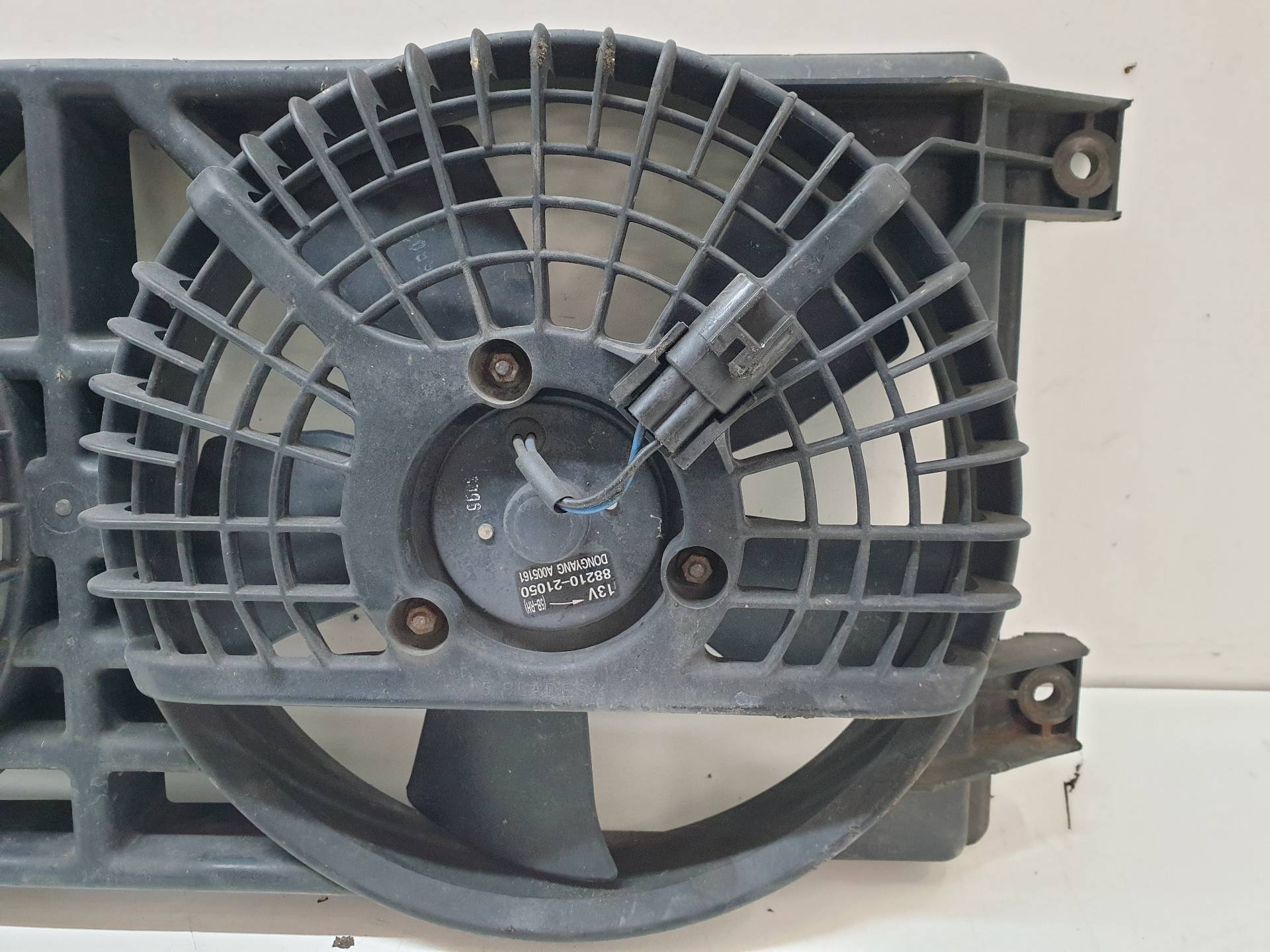 SSANGYONG Kyron 1 generation (2005-2015) Difūzoriaus ventiliatorius 8821021050 24337819