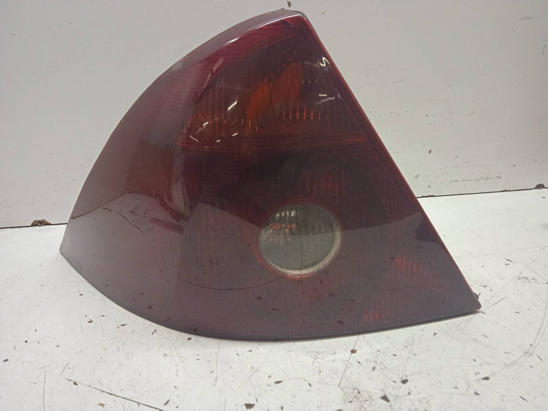 FORD Mondeo 3 generation (2000-2007) Rear Left Taillight 1371861 24335361