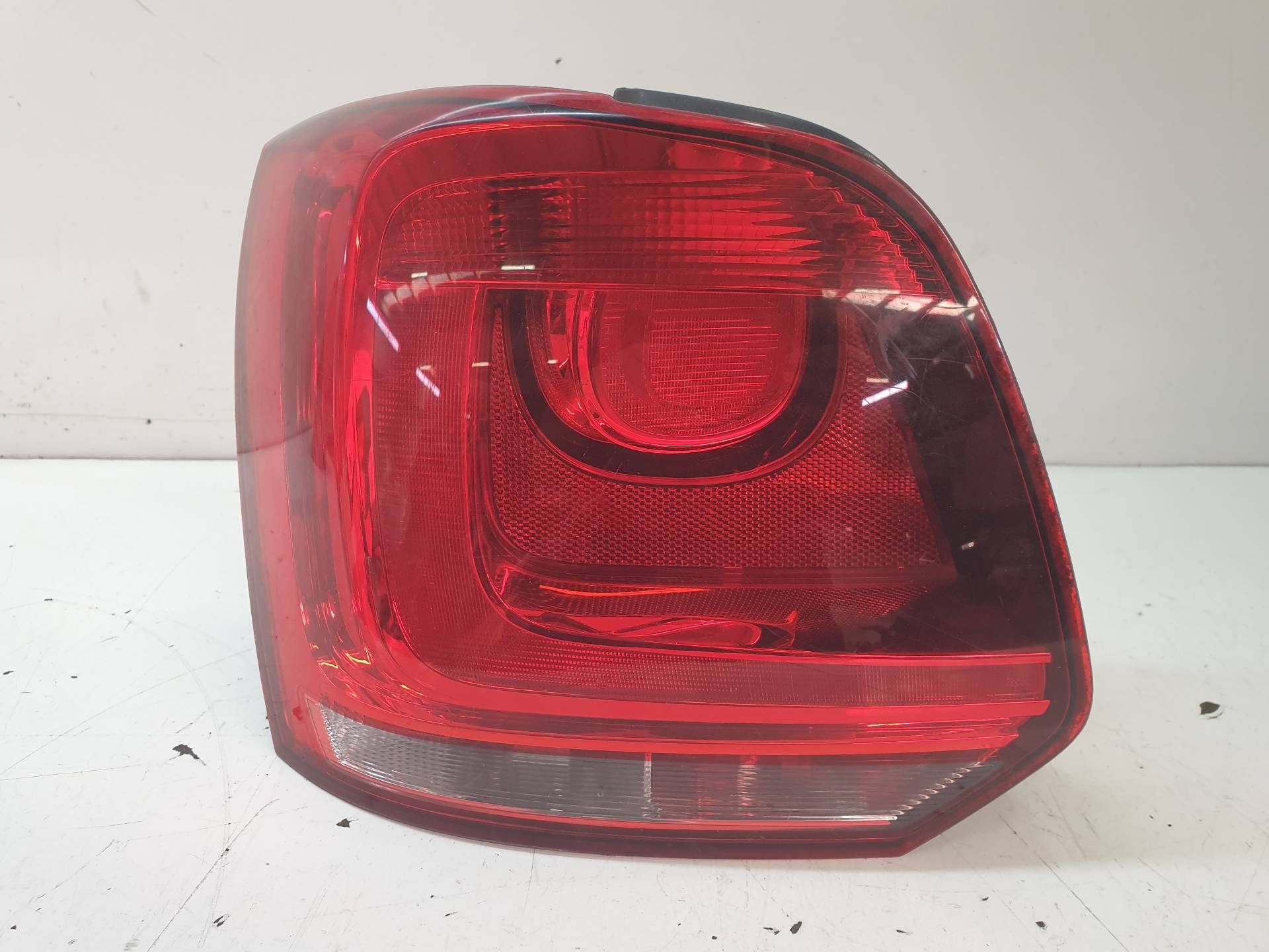 VOLKSWAGEN Polo 5 generation (2009-2017) Rear Left Taillight 6R0945257A 25570320