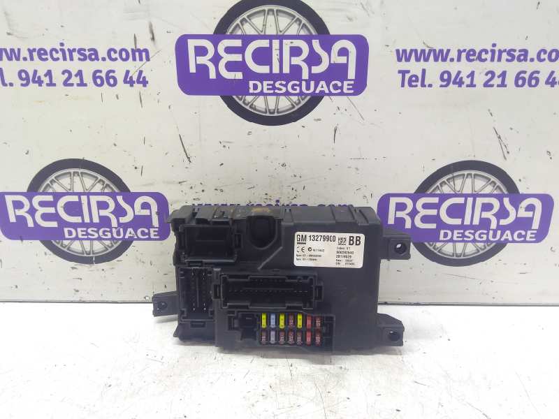 FORD USA Corsa D (2006-2020) Fuse Box 13279900 24345183