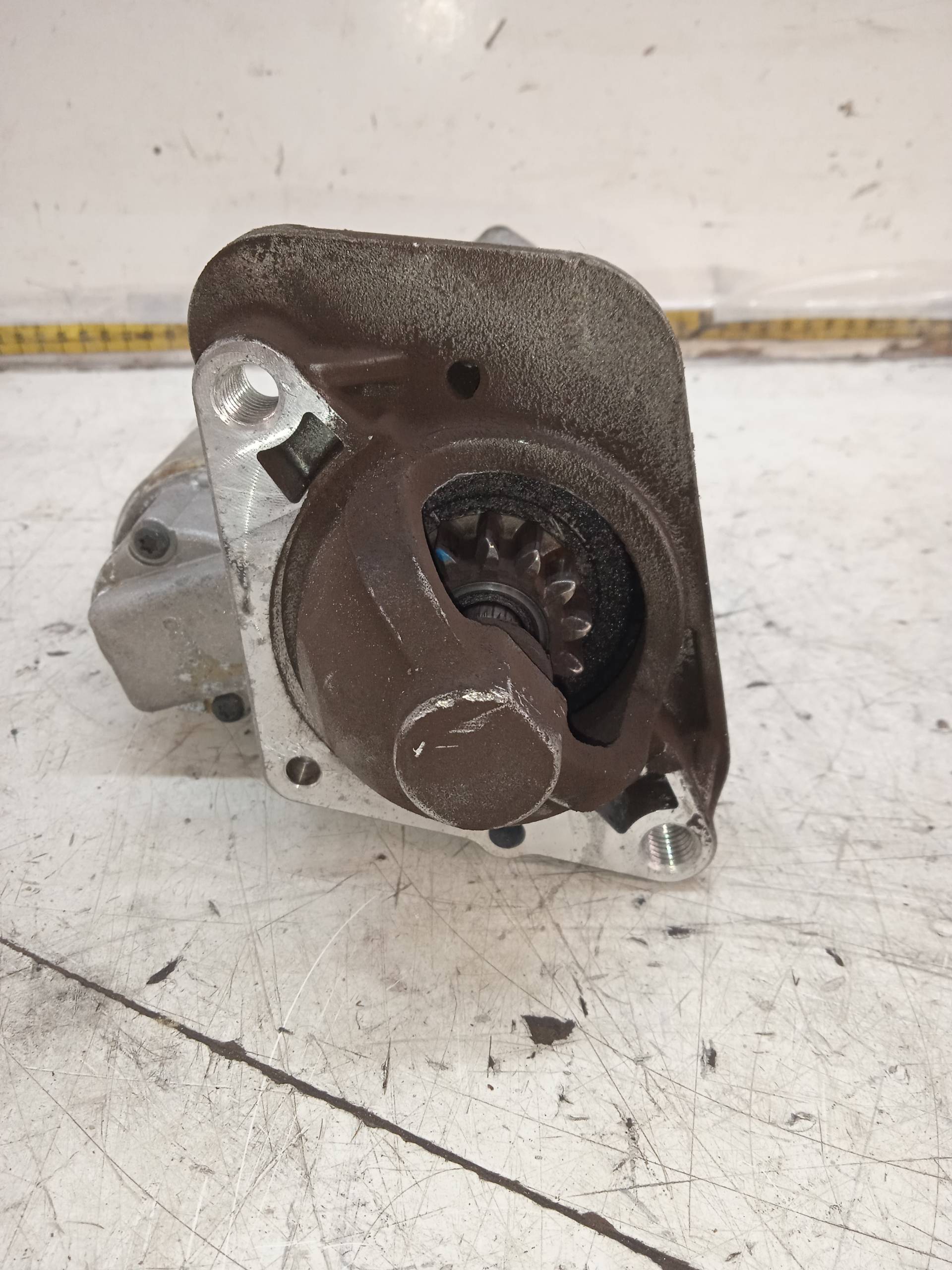 RENAULT Clio 3 generation (2005-2012) Starter Motor 233007689R 24333961