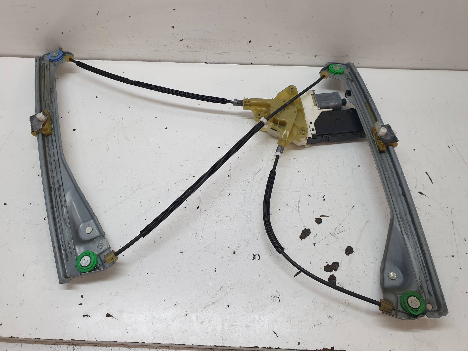 RENAULT Laguna 3 generation (2007-2015) Front Right Door Window Regulator 807000002R 24339759