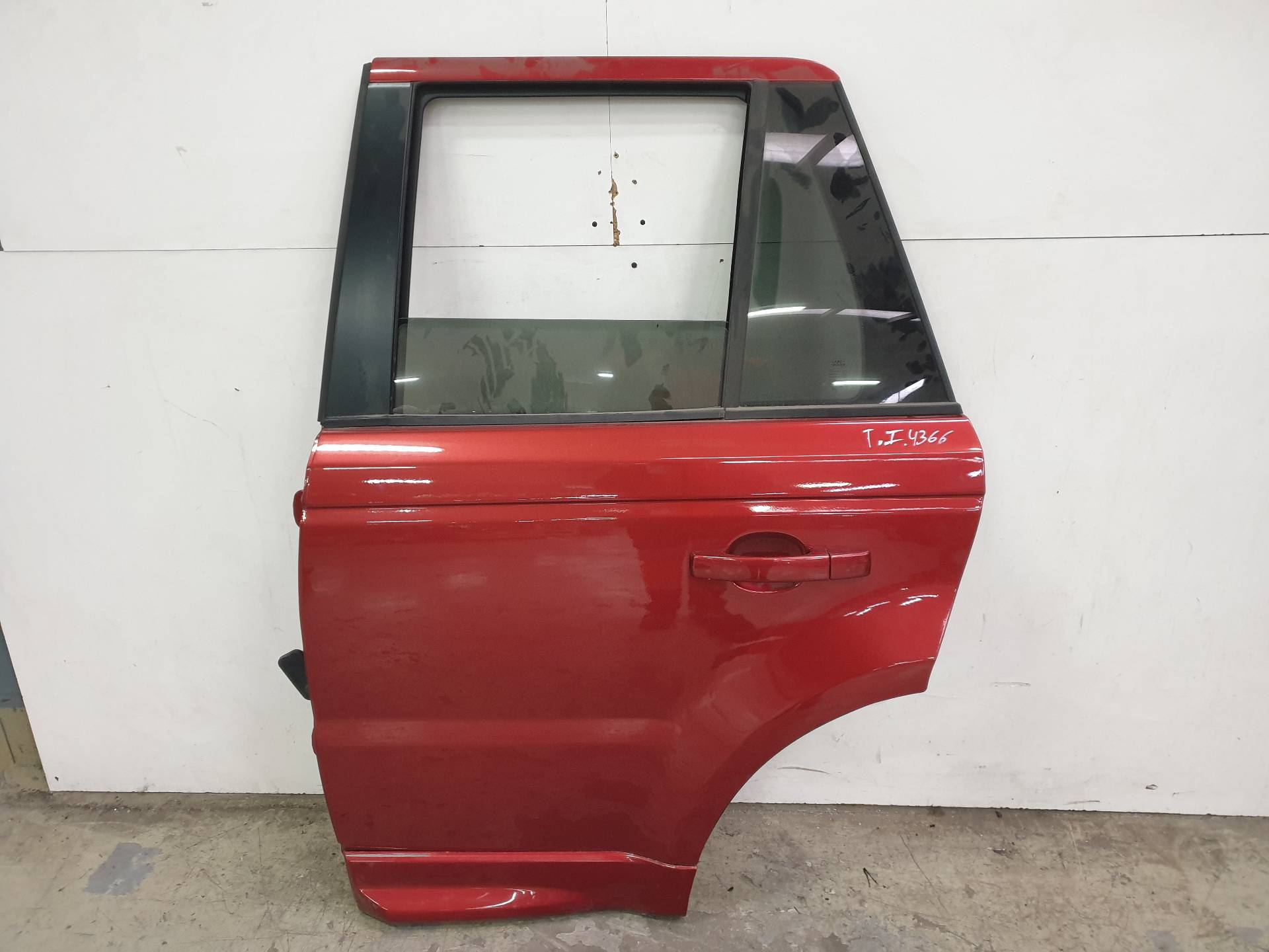 LAND ROVER Range Rover Sport 1 generation (2005-2013) Rear Left Door BFA790090 24338736