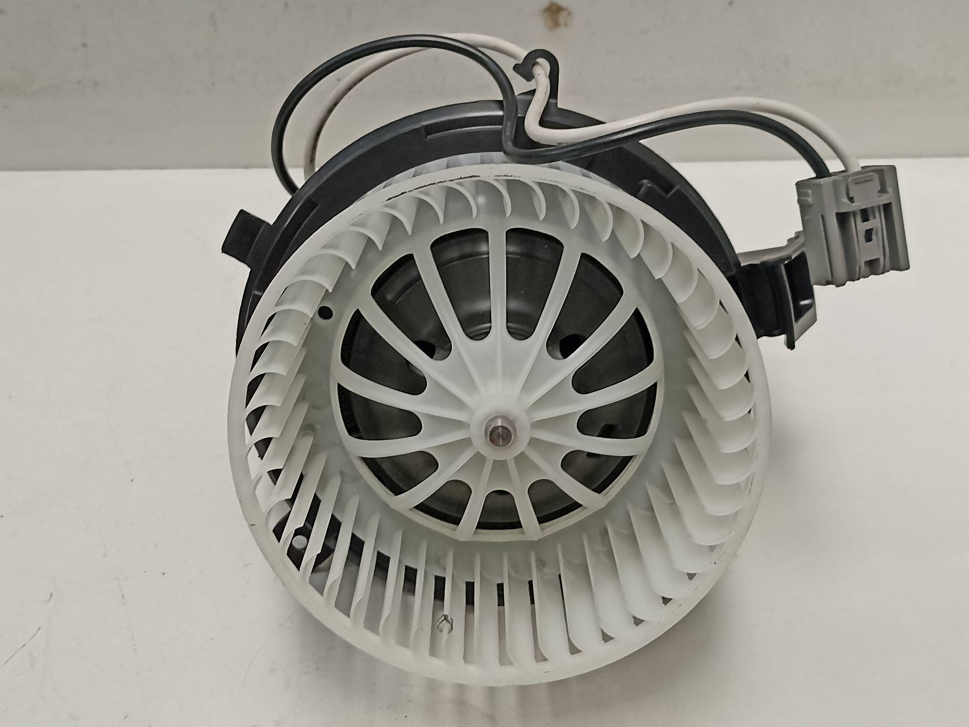 OPEL Astra J (2009-2020) Нагревательный вентиляторный моторчик салона U7253002 24312005