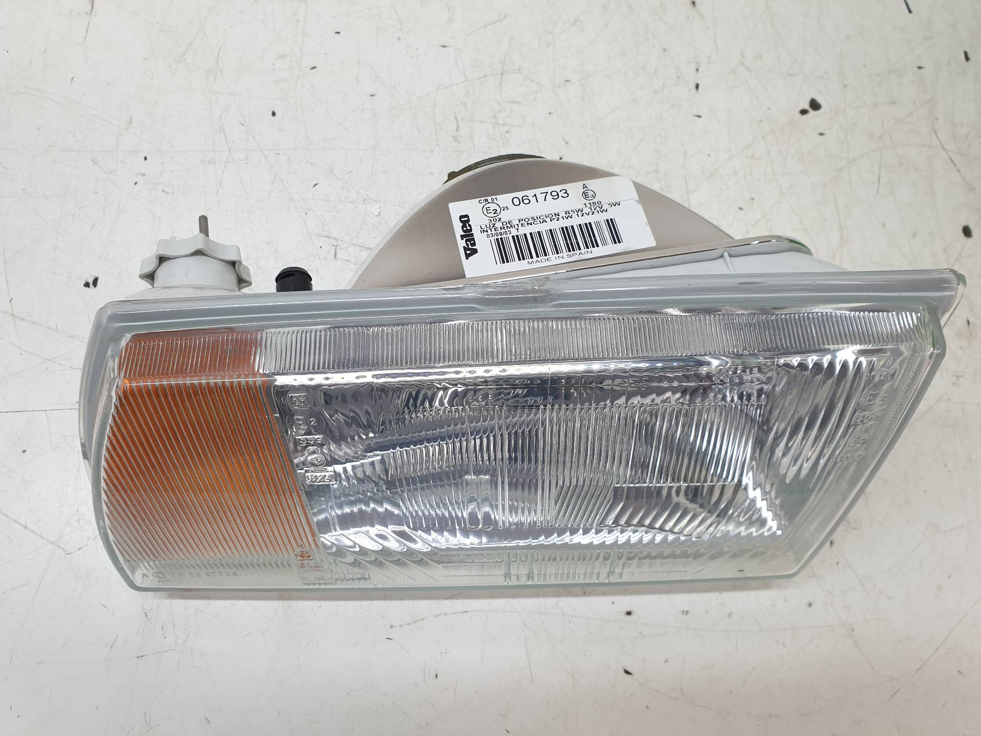 CITROËN Visa 1 generation (1978-1991) Front Right Headlight 061793 24338077