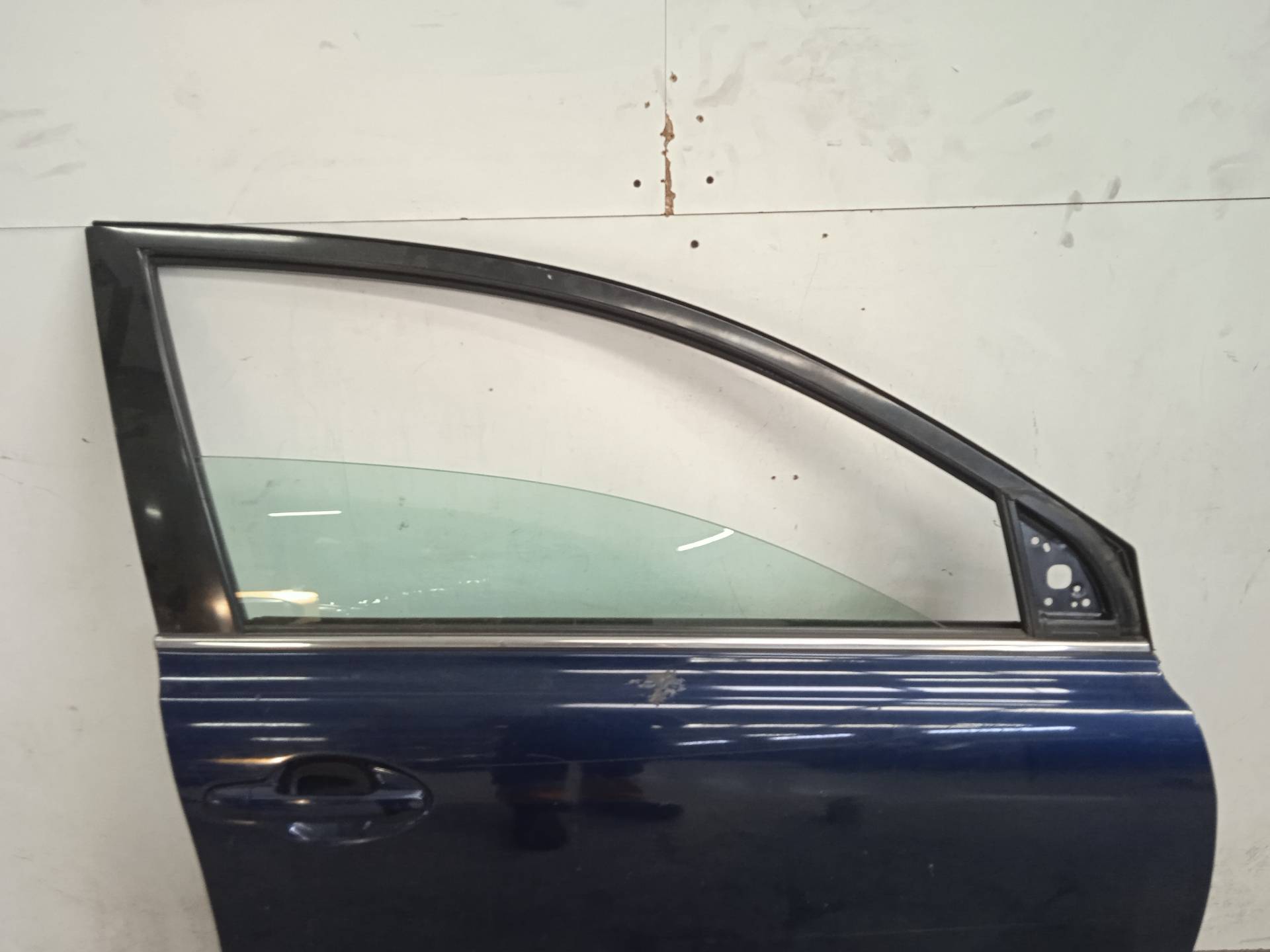 TOYOTA Avensis 2 generation (2002-2009) Priekinių dešinių durų stiklo pakelėjas 6981005050 24336821