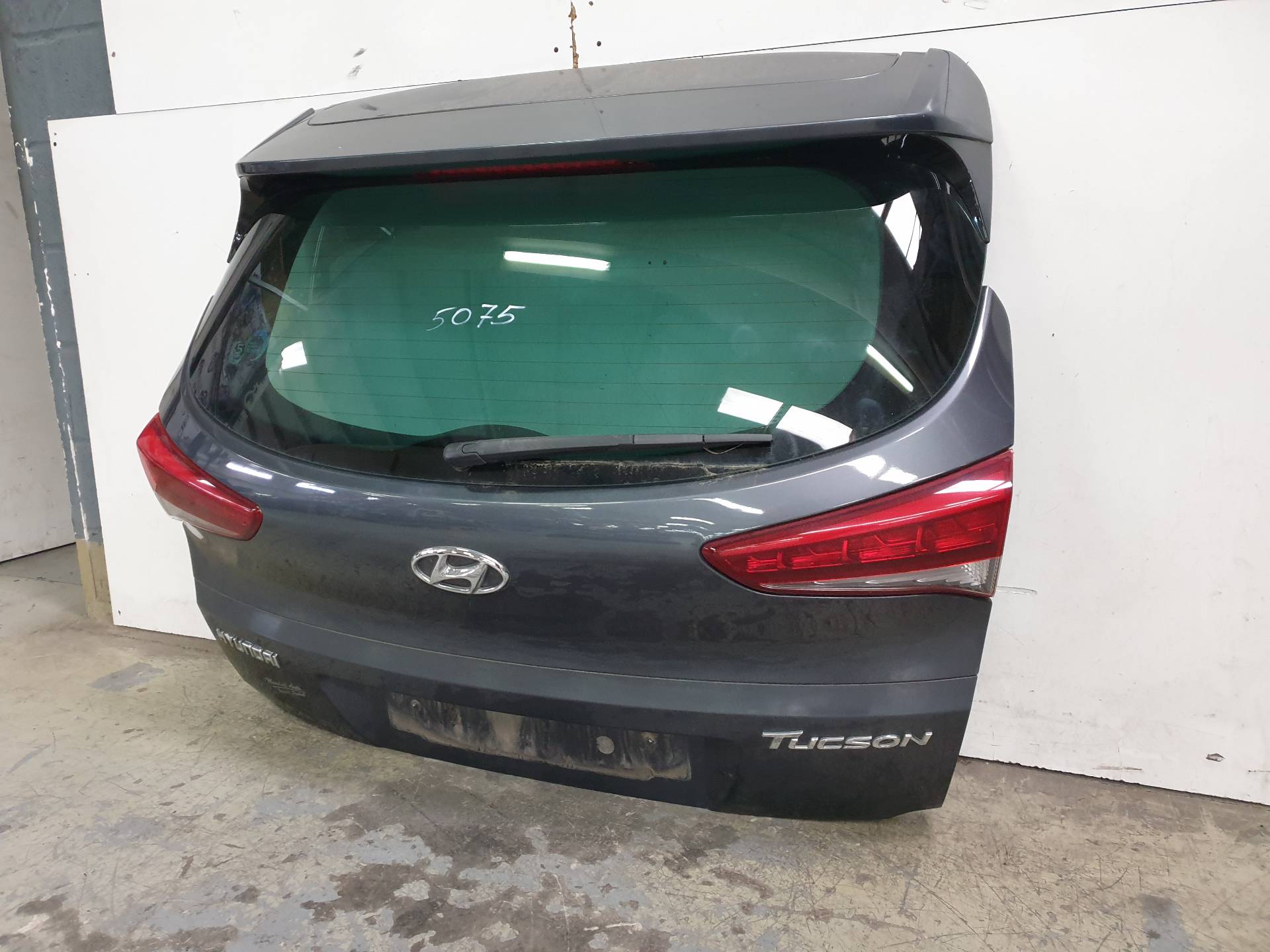 HYUNDAI Tucson 3 generation (2015-2021) Bootlid Rear Boot 73700D7000 25569189