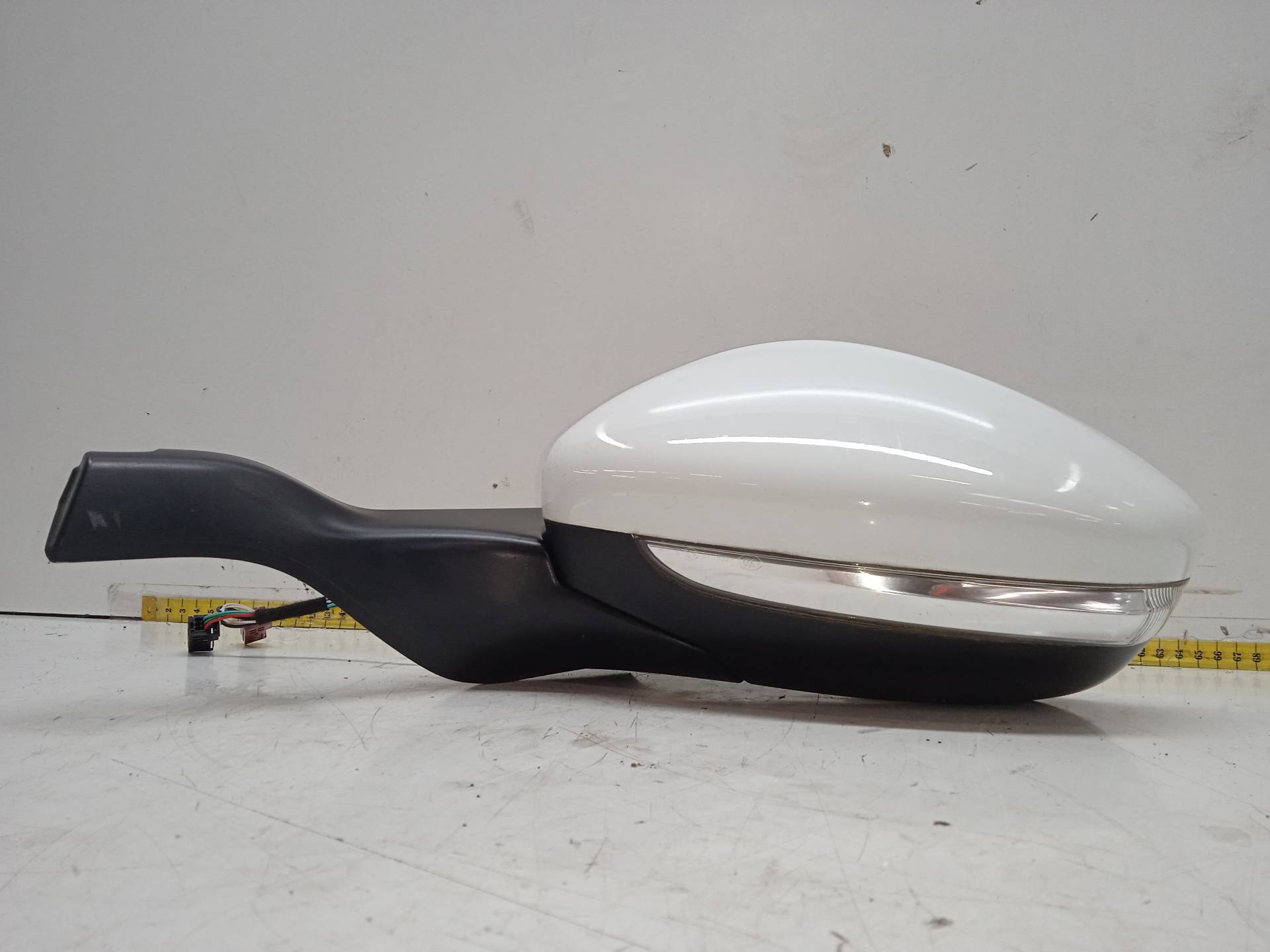 PEUGEOT 208 Peugeot 208 (2012-2015) Left Side Wing Mirror E20211047 24326455