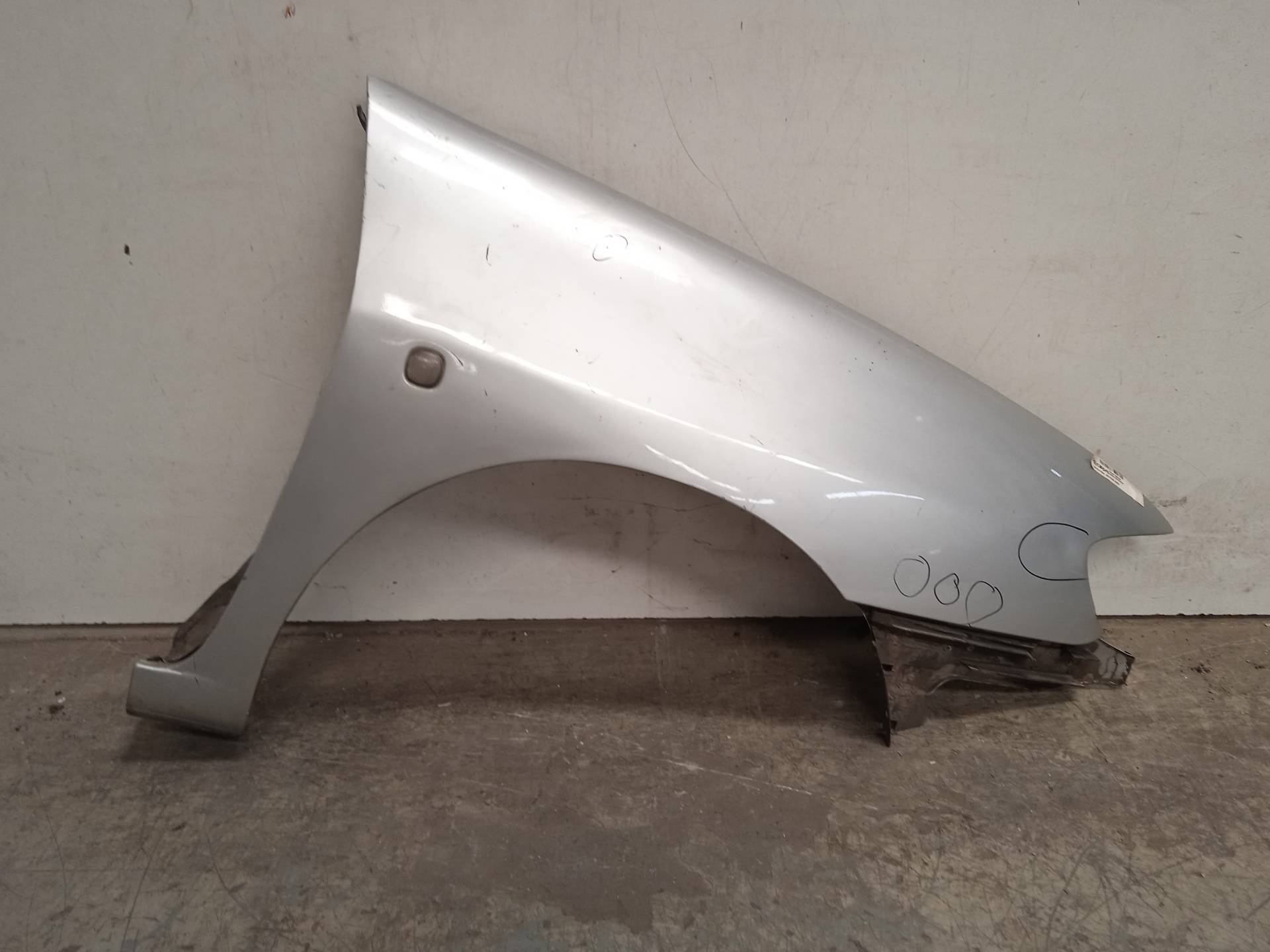 LEXUS Ibiza 2 generation (1993-2002) Front Right Fender 29814571100, 100 24314376