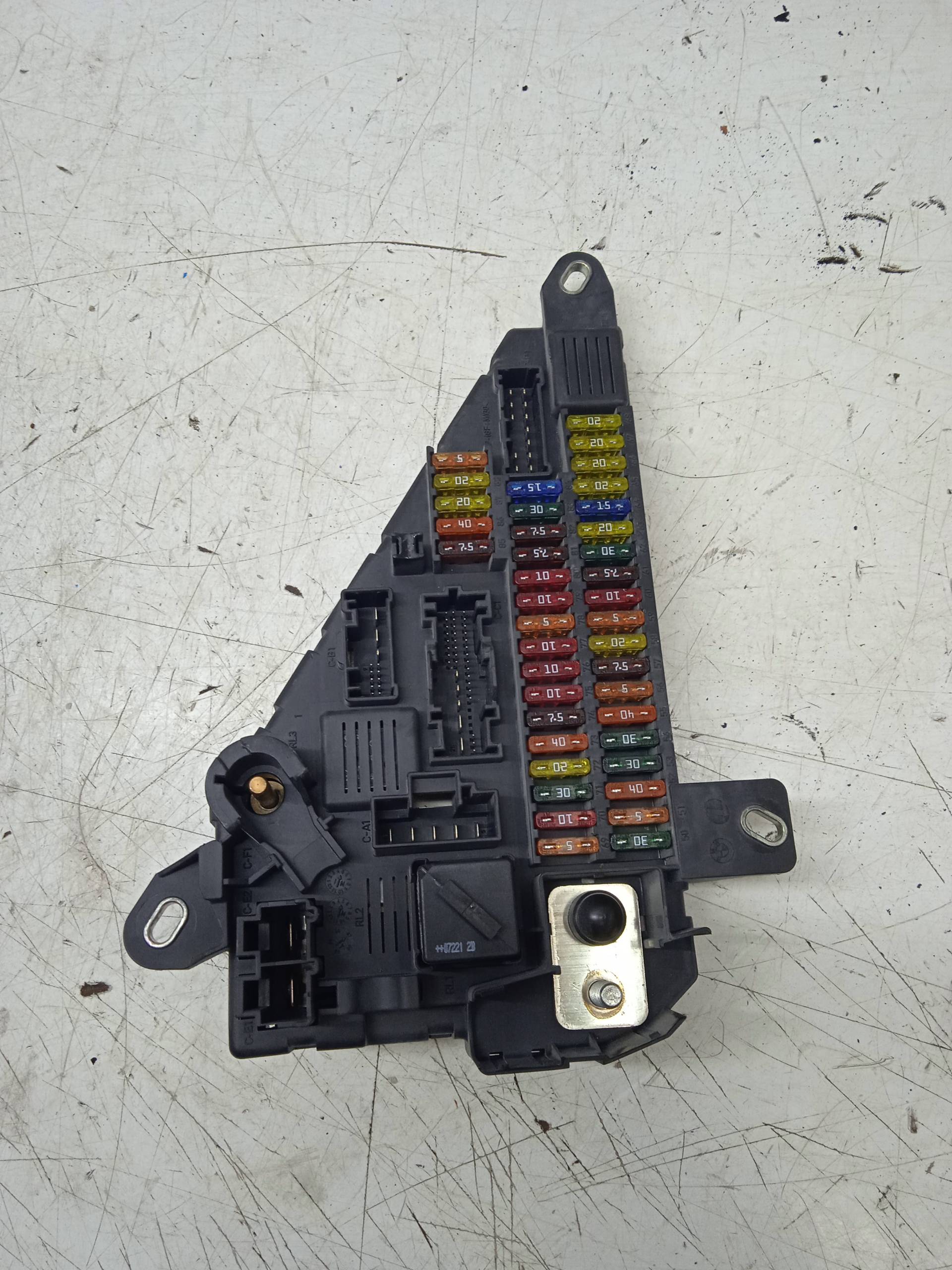 BMW 5 Series E60/E61 (2003-2010) Fuse Box 913883001 25449344