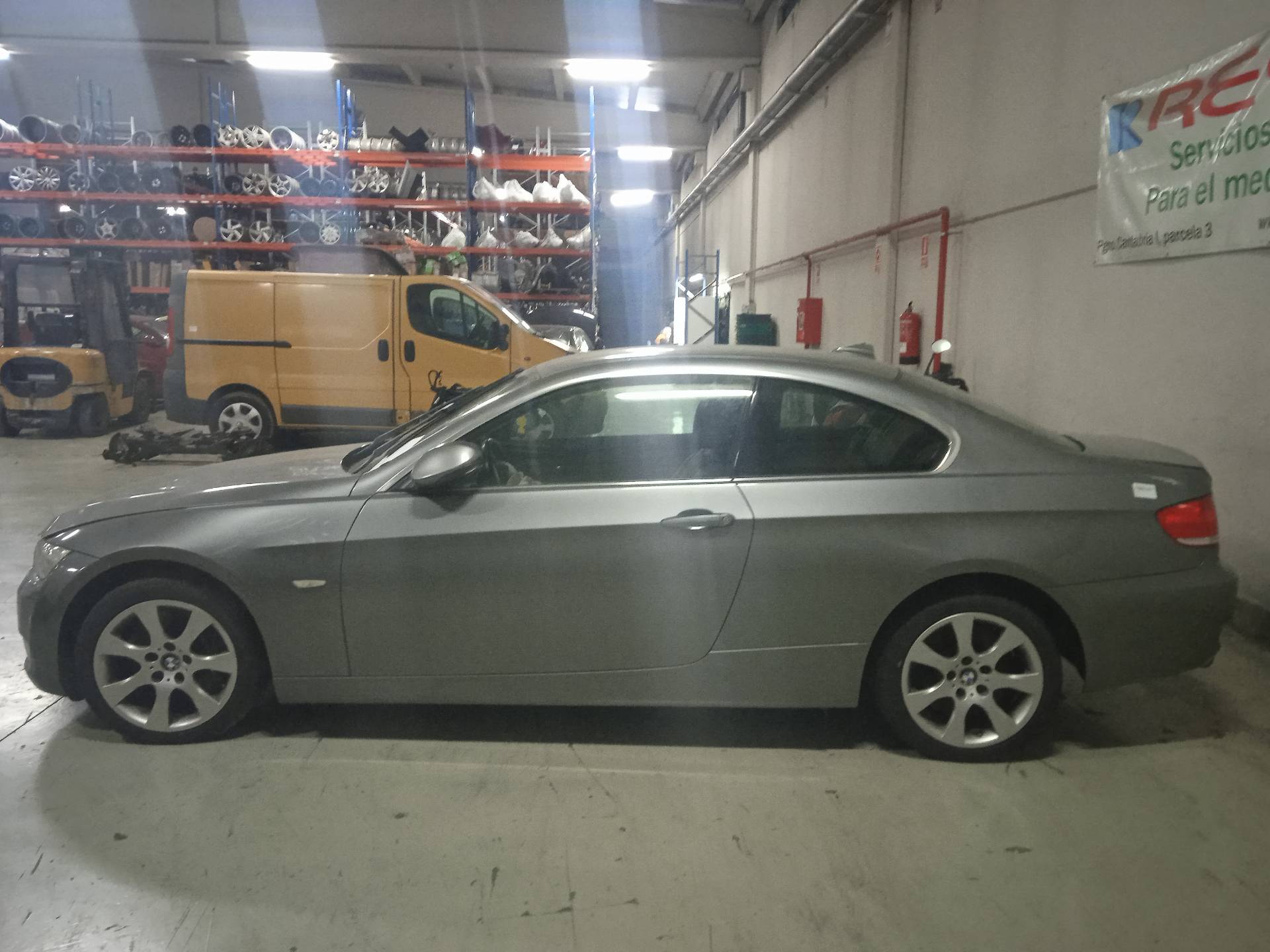 BMW 3 Series E90/E91/E92/E93 (2004-2013) Центральная консоль 51167130686 24336018