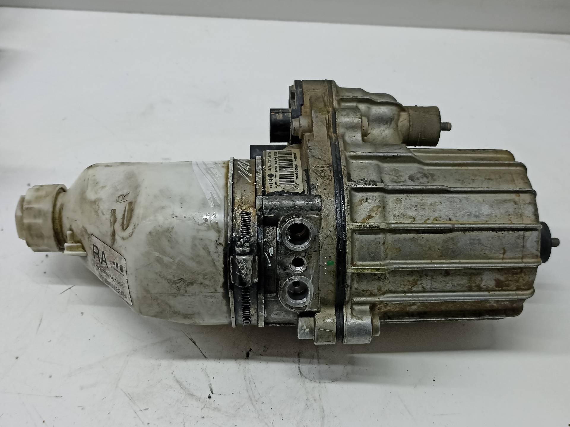 OPEL Astra J (2009-2020) Power Steering Pump 13192897 24314776