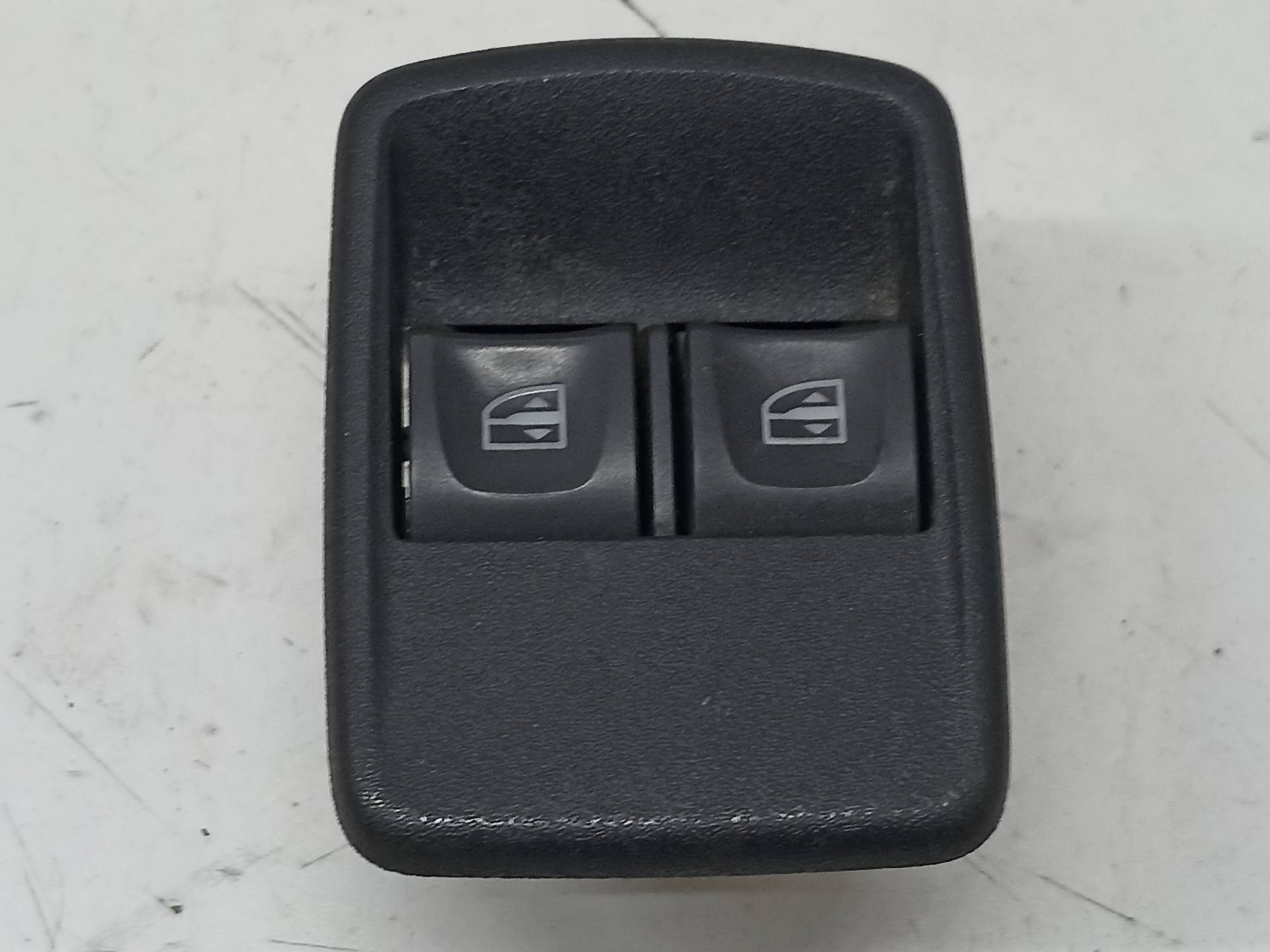 MERCEDES-BENZ Citan W415 (2012-2021) Кнопка стеклоподъемника передней левой двери 254117873R, 281447328186, 186 24312385