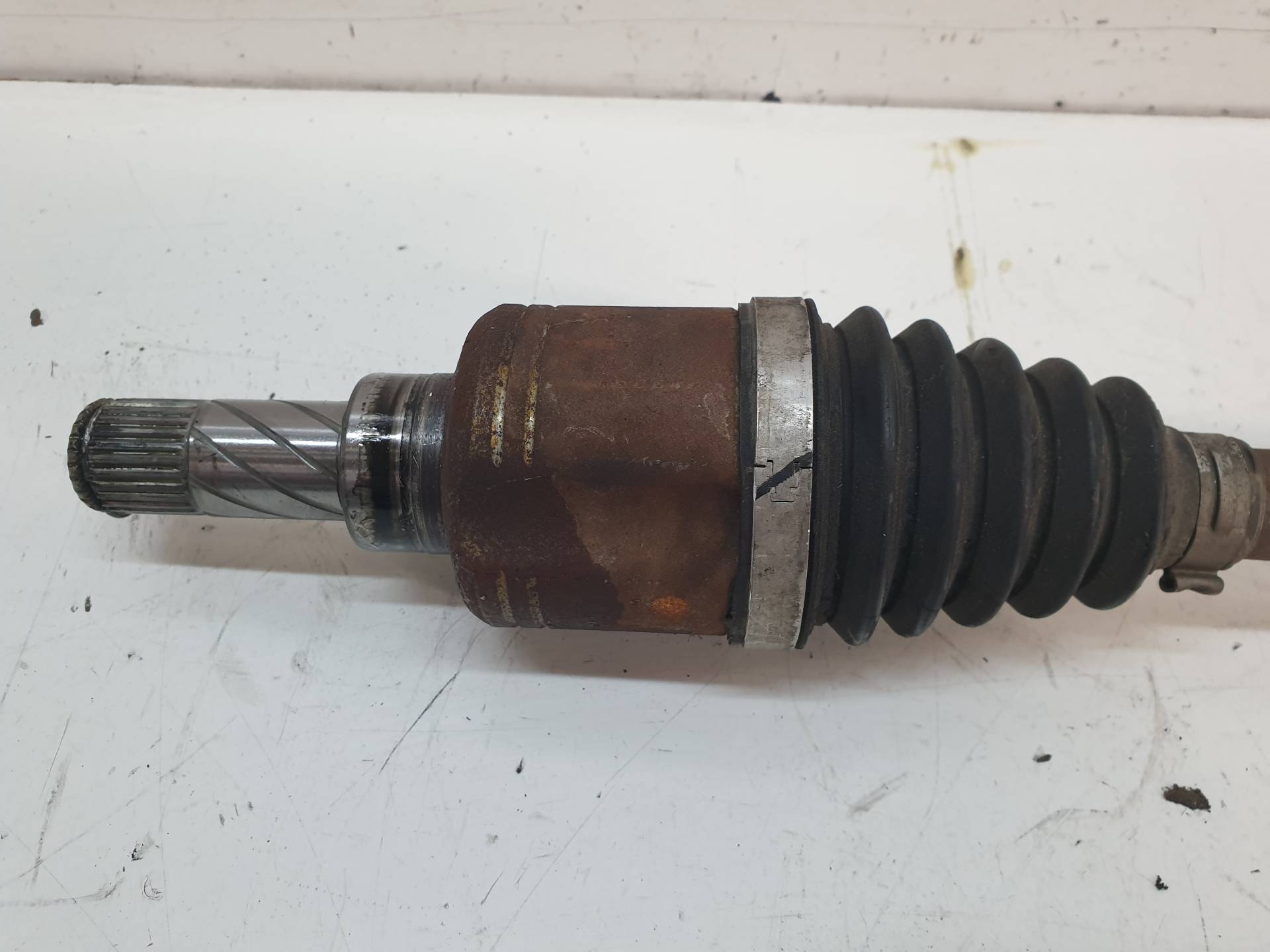 RENAULT Captur 1 generation (2013-2019) Front Left Driveshaft 391010115R 25570589