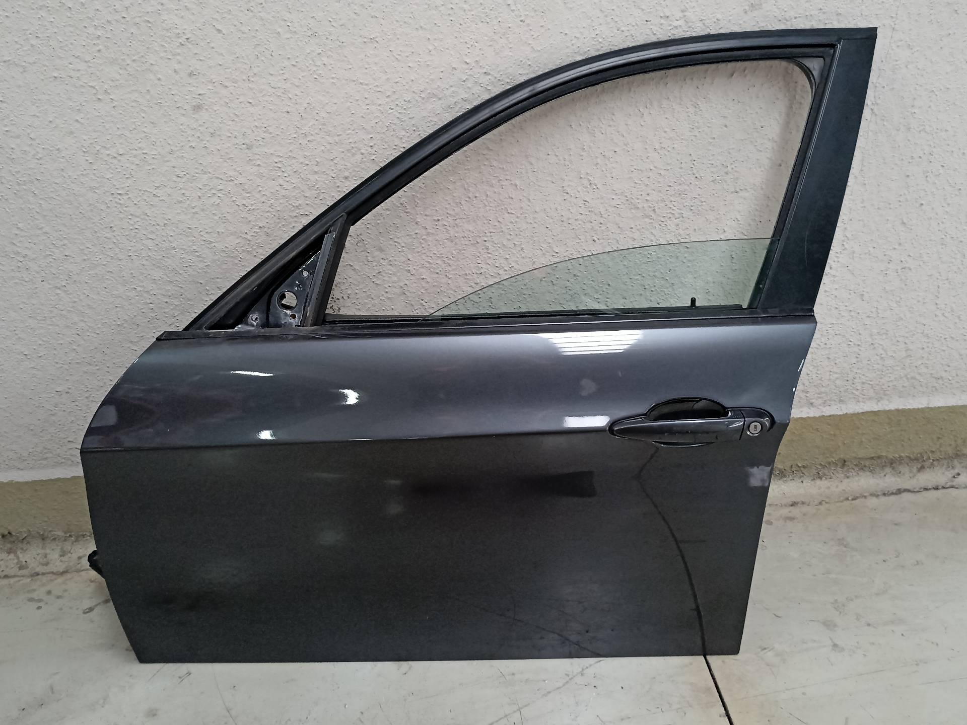 BMW 3 Series E90/E91/E92/E93 (2004-2013) Front Left Door 41007203643 24334494