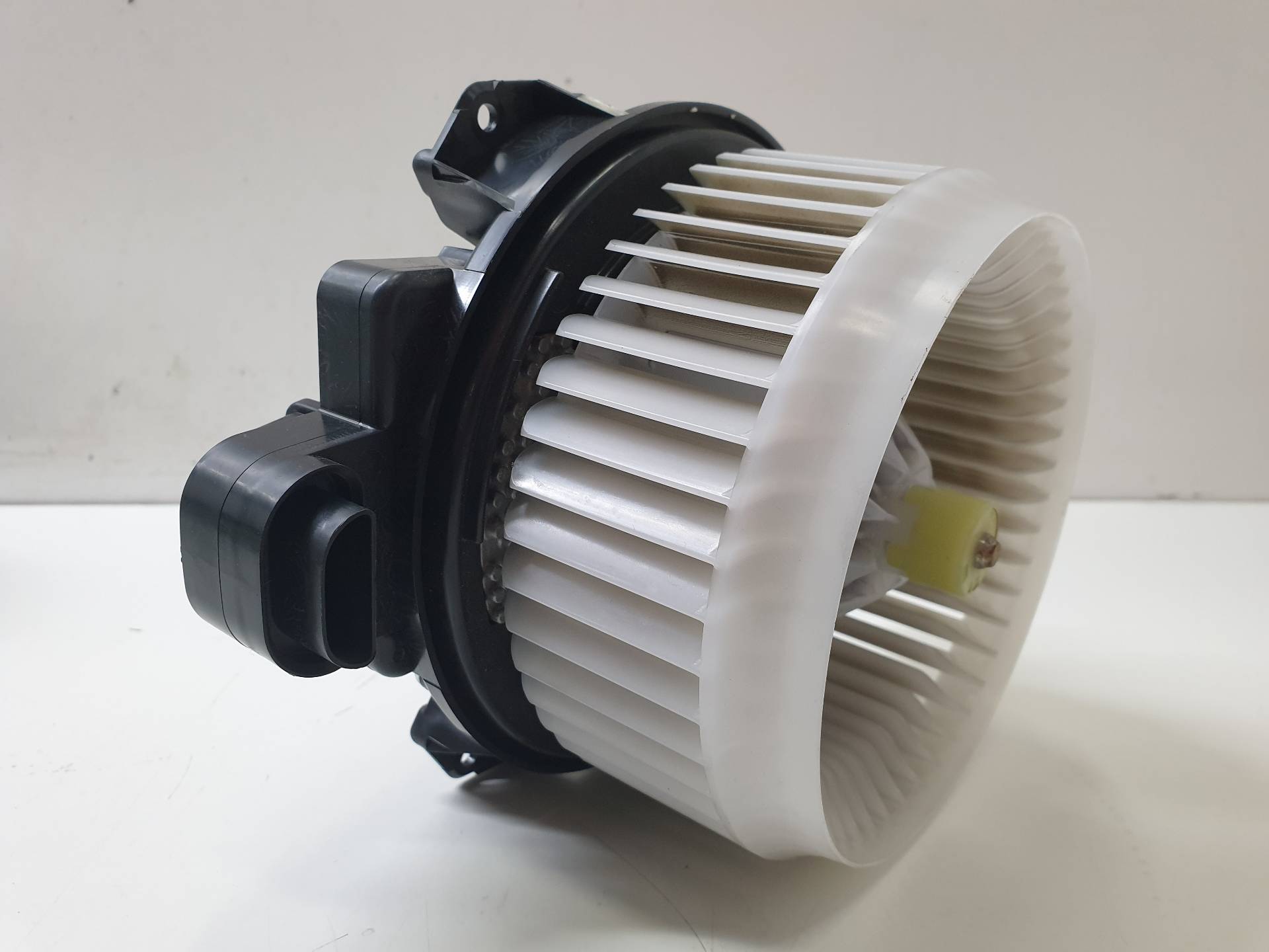 TOYOTA RAV4 4 generation (XA40) (2012-2018) Heater Blower Fan 2727008105 24341488