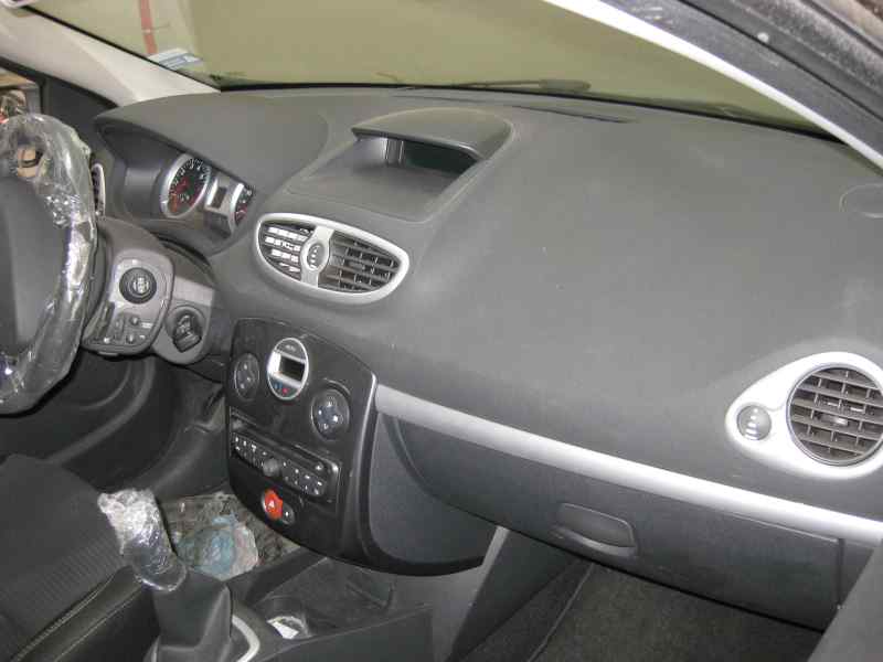 RENAULT Clio 3 generation (2005-2012) Трубки кондиционера 8200371316 24313444