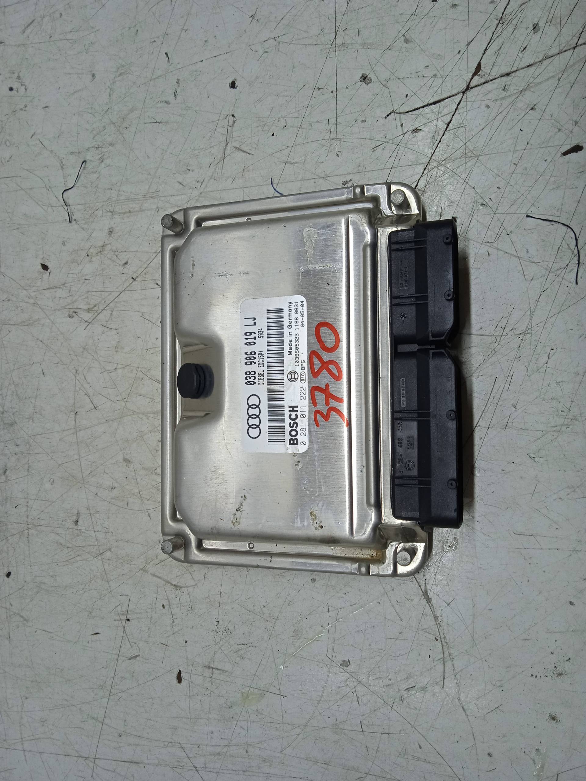 SUZUKI A4 B6/8E (2000-2005) motorvezérlő egység 038906019LJ 24319250