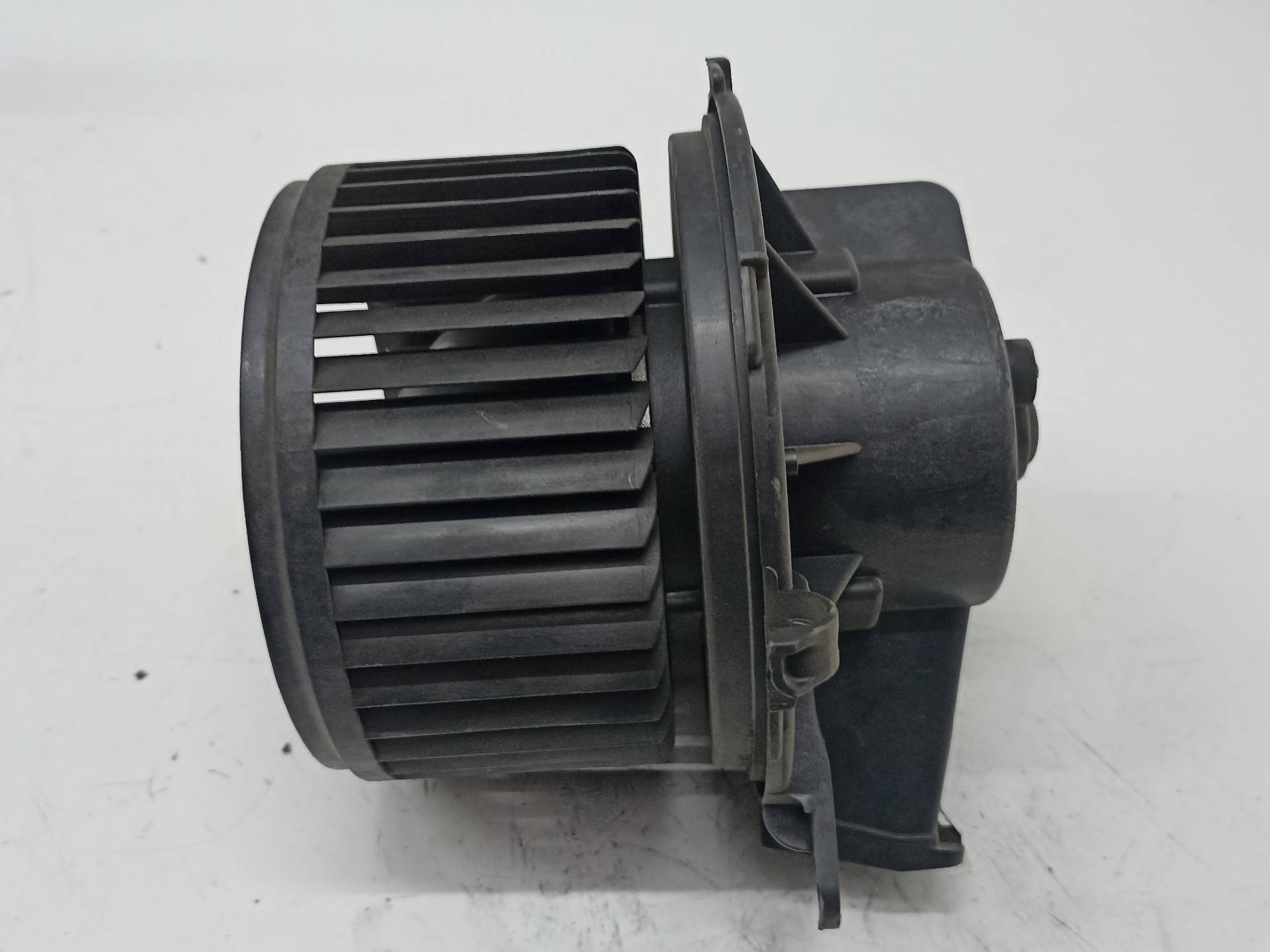 PEUGEOT Boxer 3 generation (2006-2024) Motor încălzitor interior 5E1630100 24314114