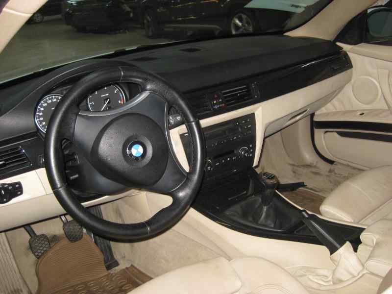 BMW 3 Series E90/E91/E92/E93 (2004-2013) Vänster främre fönsterhissare 0130822402 25428640