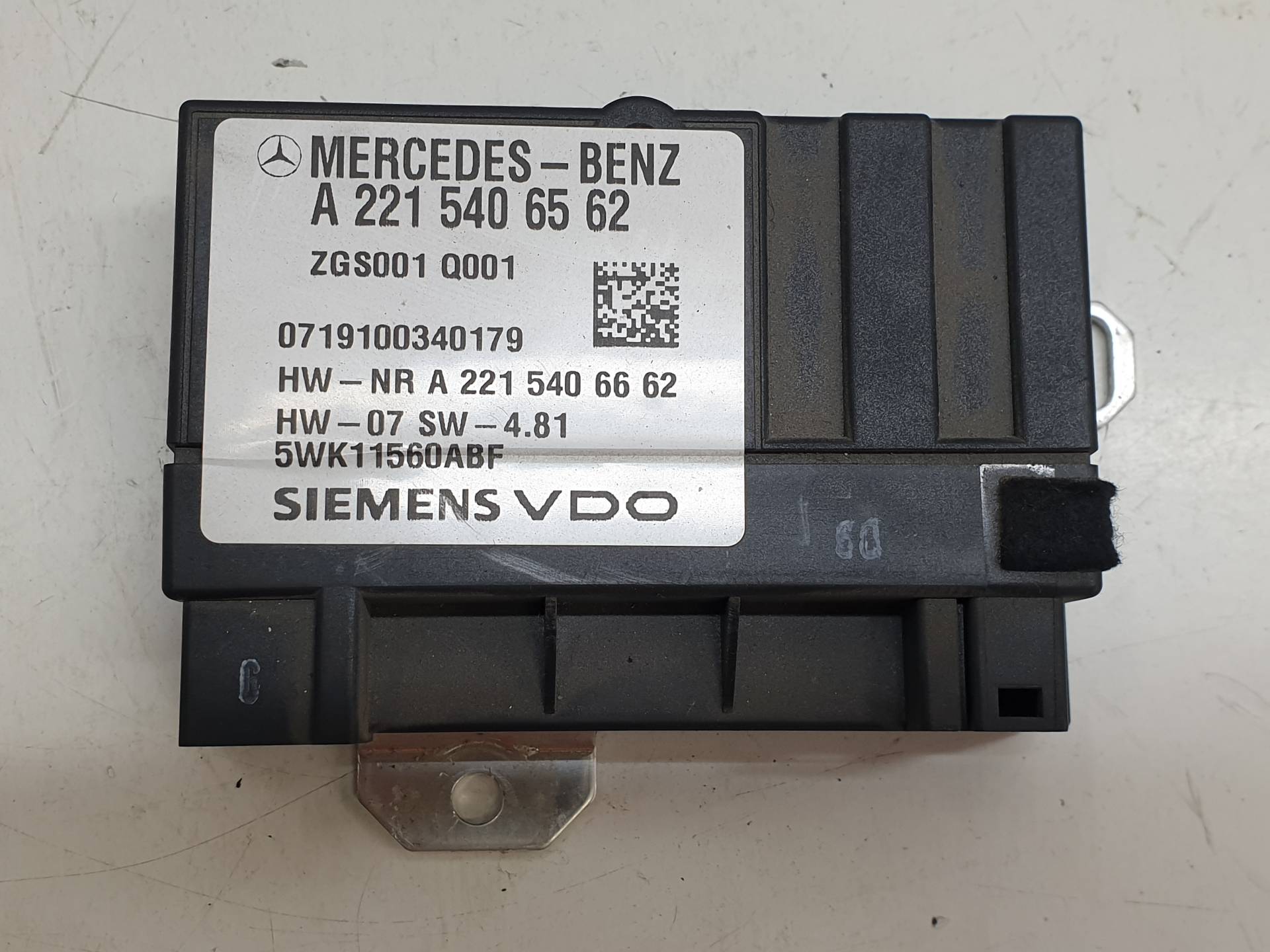 MERCEDES-BENZ C-Class W204/S204/C204 (2004-2015) Other Control Units A2215406562 25569073