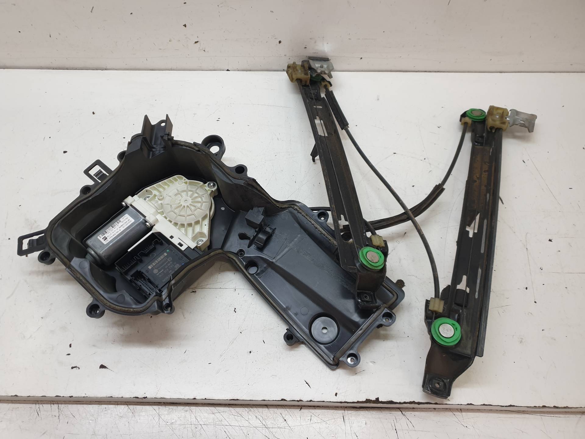 SEAT Leon 2 generation (2005-2012) Front Left Door Window Regulator 1P0837401E 25429604