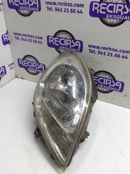 NISSAN Front Right Headlight 8200236591 24309913