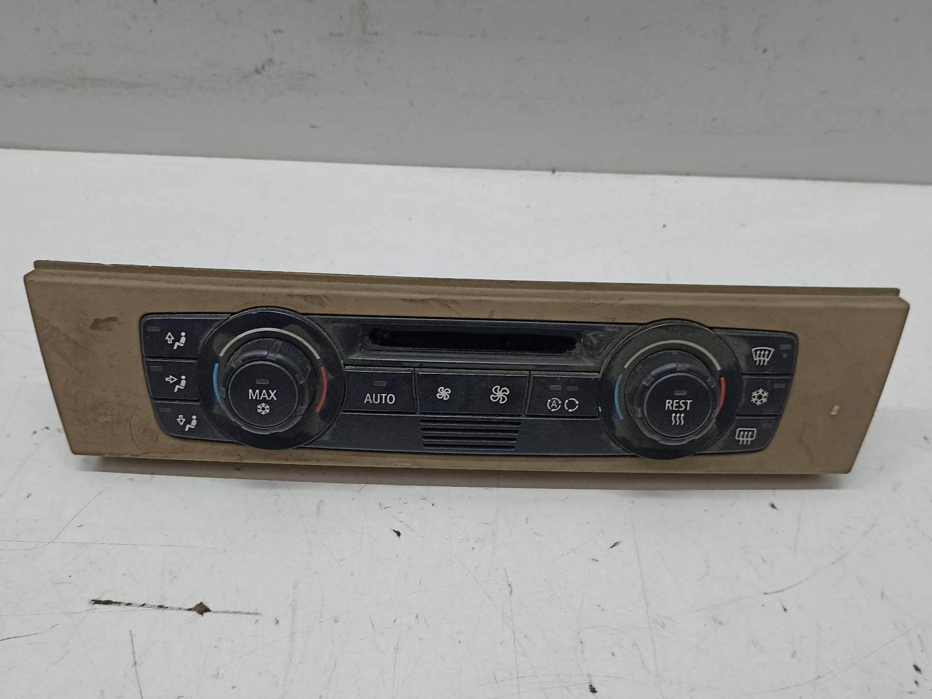 BMW 3 Series E90/E91/E92/E93 (2004-2013) Climate  Control Unit 64119117136 24340868