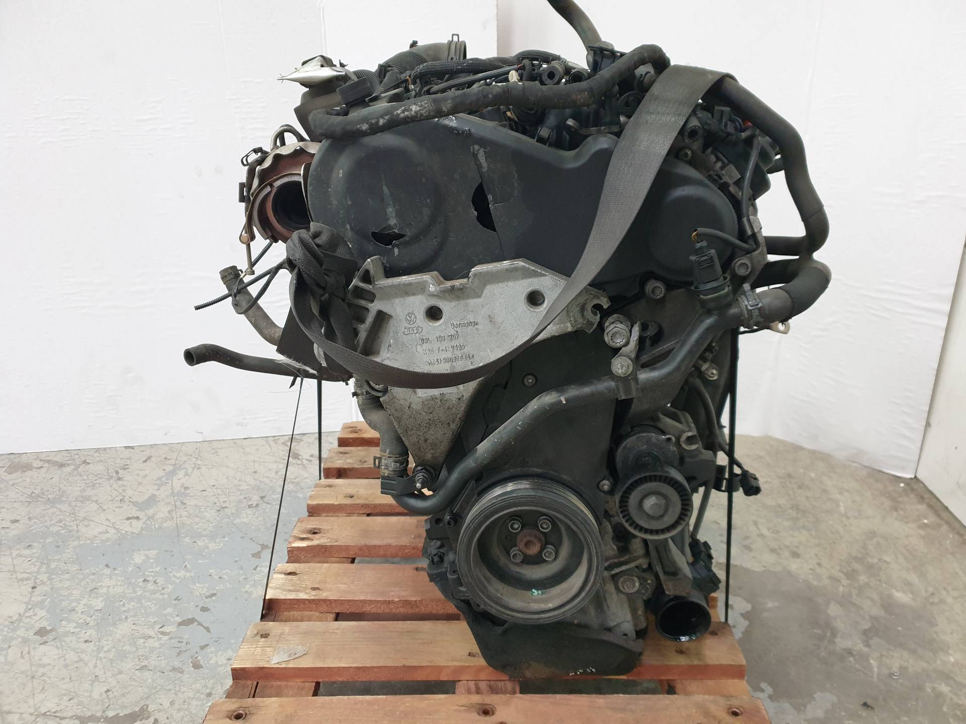 VOLKSWAGEN Tiguan 1 generation (2007-2017) Engine CFF 25567760