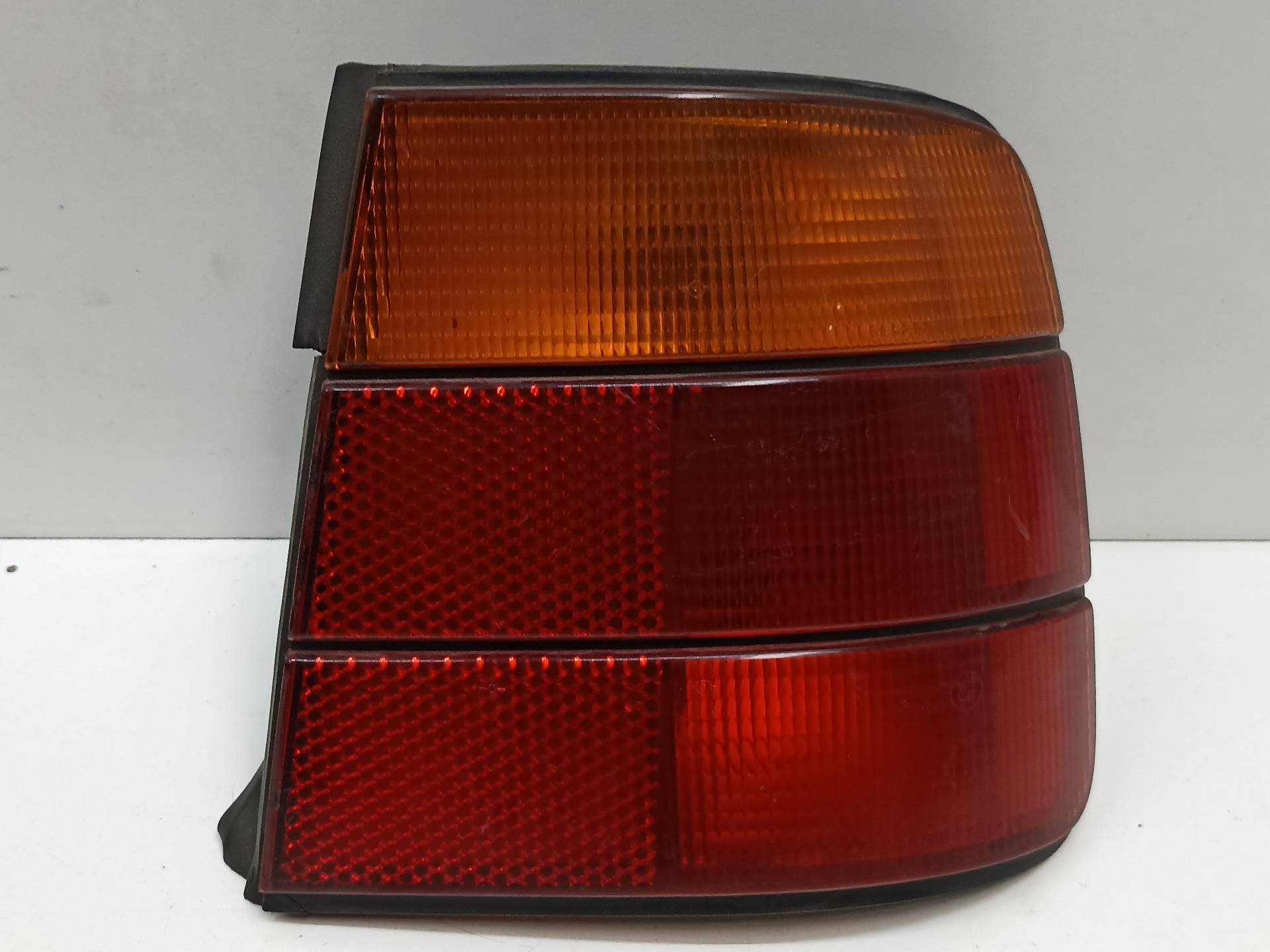 BMW 5 Series E34 (1988-1996) Rear Right Taillight Lamp 1384010, 26096128493323 24312053