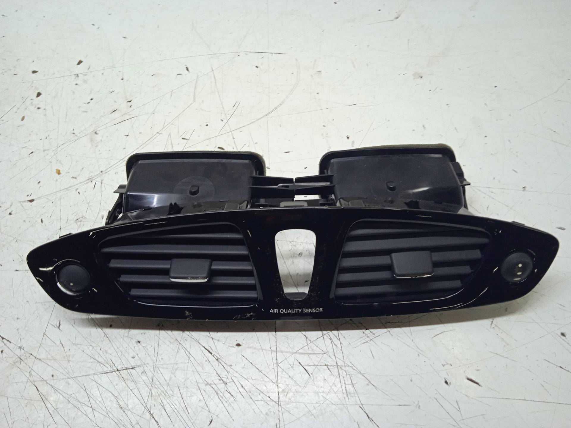 RENAULT Scenic 3 generation (2009-2015) Решітка повітрозабірника кабіни 682600031R 24334912