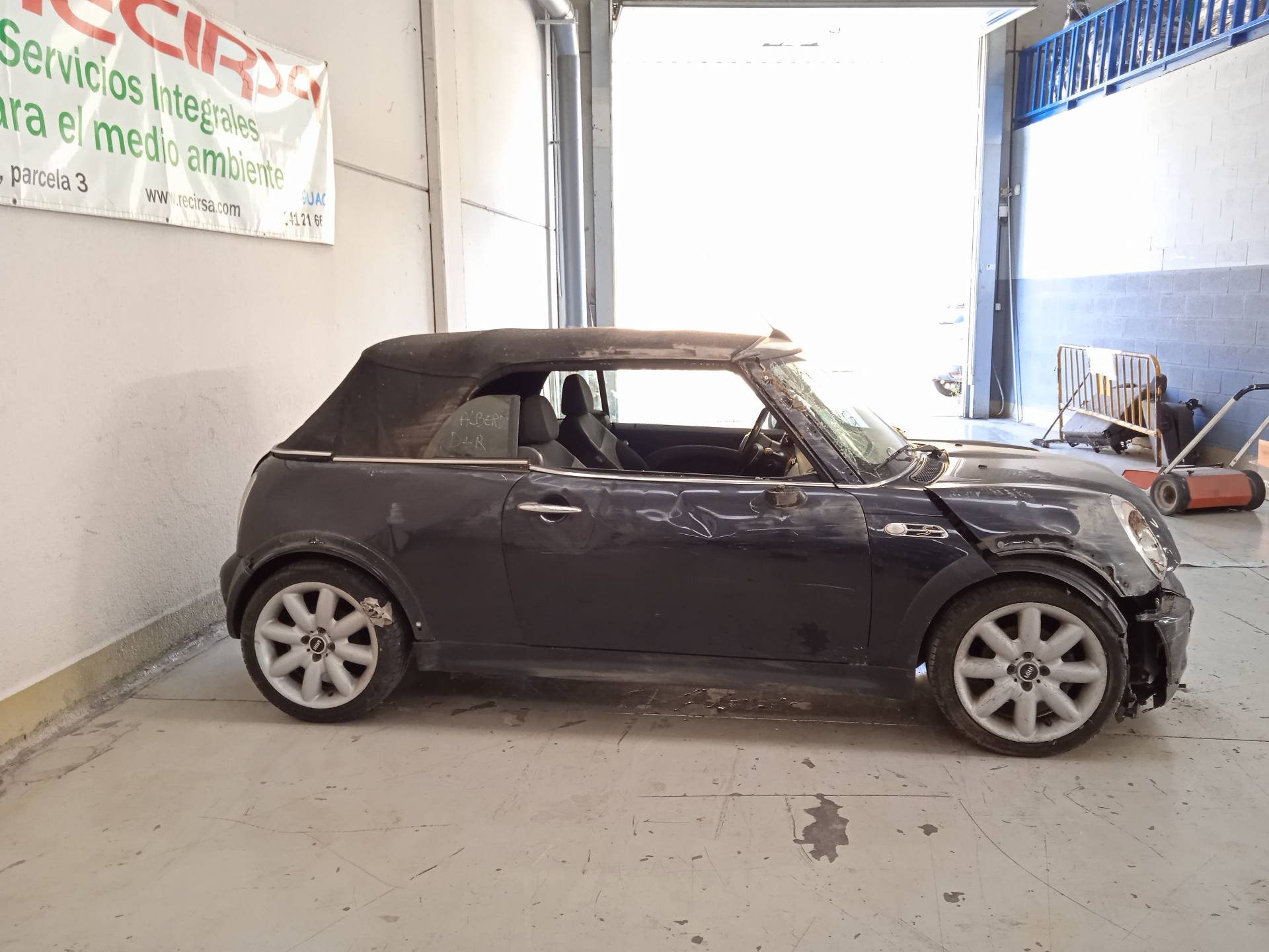 MINI Cabrio R52 (2004-2008) Forreste højre hjulnav 24328876