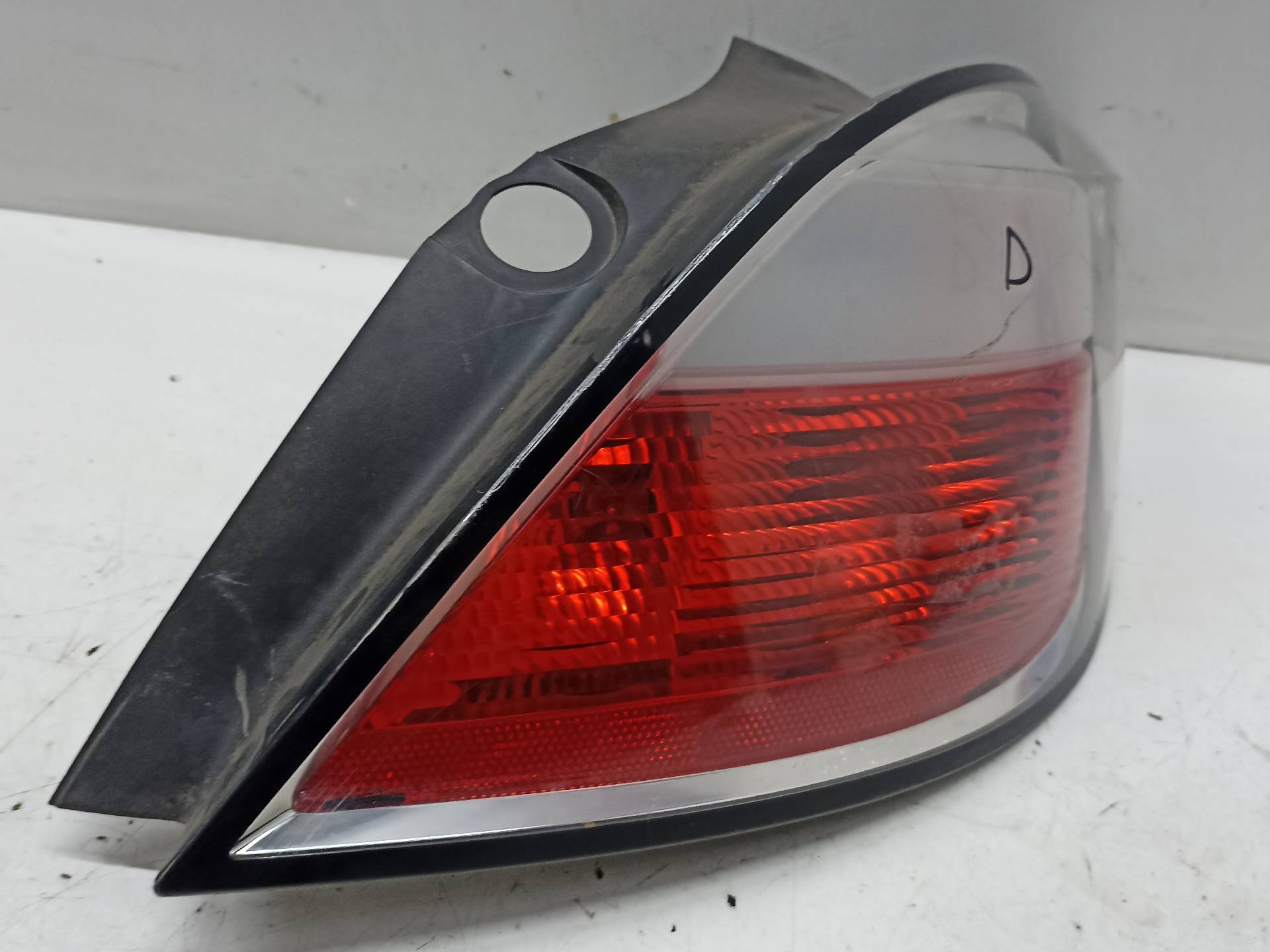 OPEL Astra J (2009-2020) Rear Right Taillight Lamp 93178772 24315911