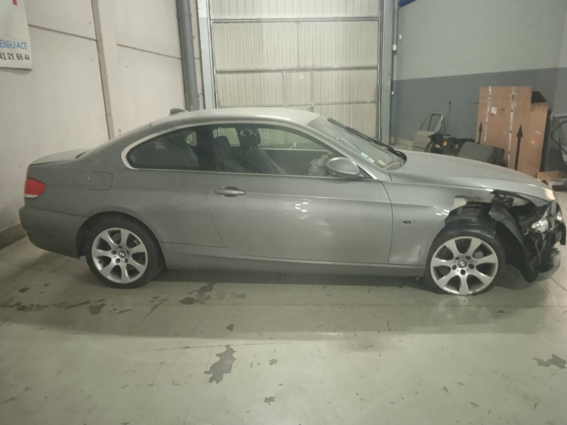 BMW 3 Series E90/E91/E92/E93 (2004-2013) Priekšējo labo durvju logu pacēlājs 51337193456 24335823