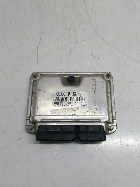 AUDI A4 B6/8E (2000-2005) Variklio kompiuteris 8E0907401 24312006