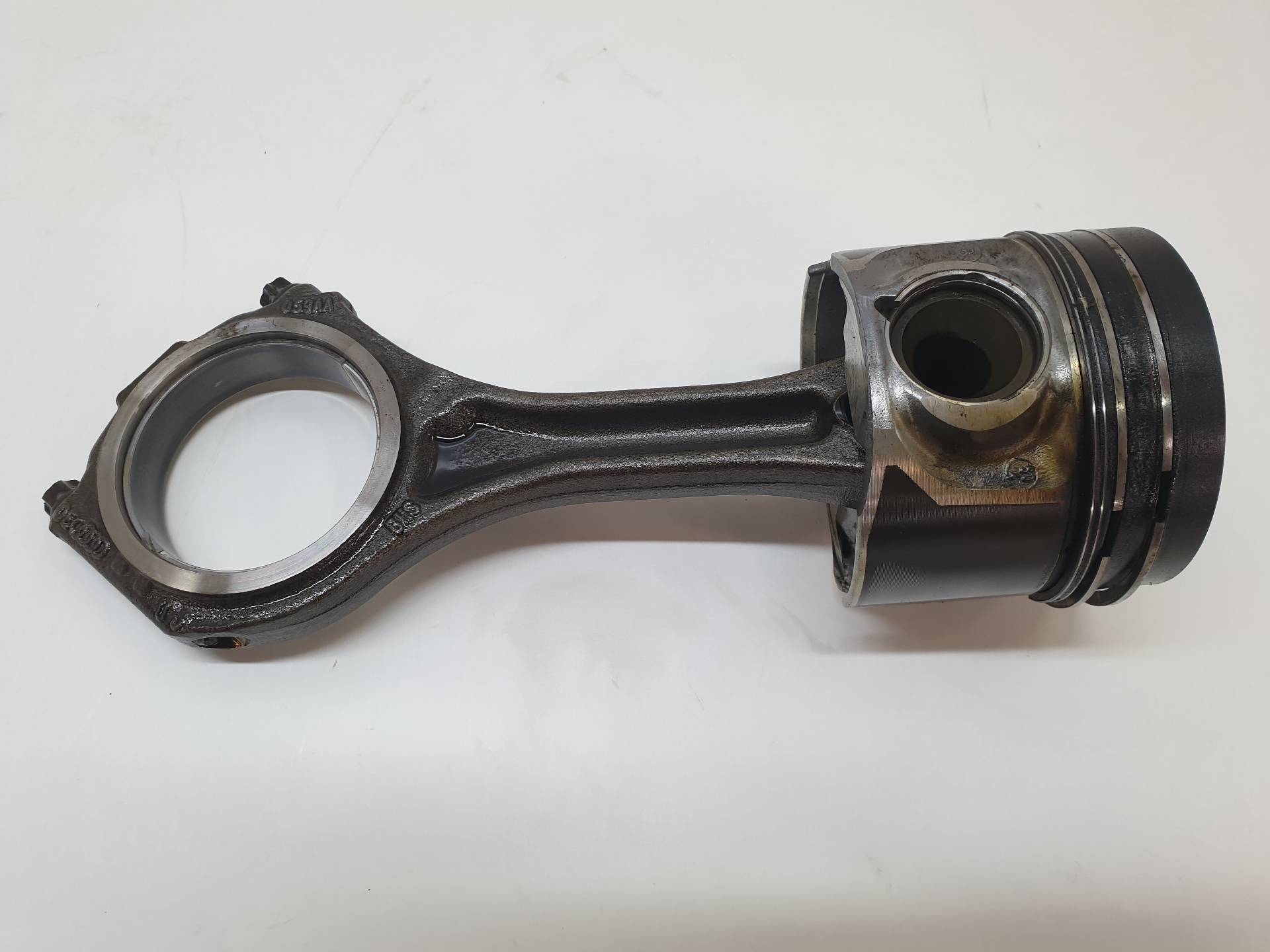 AUDI A6 C6/4F (2004-2011) Connecting Rod 059198401D 24338308