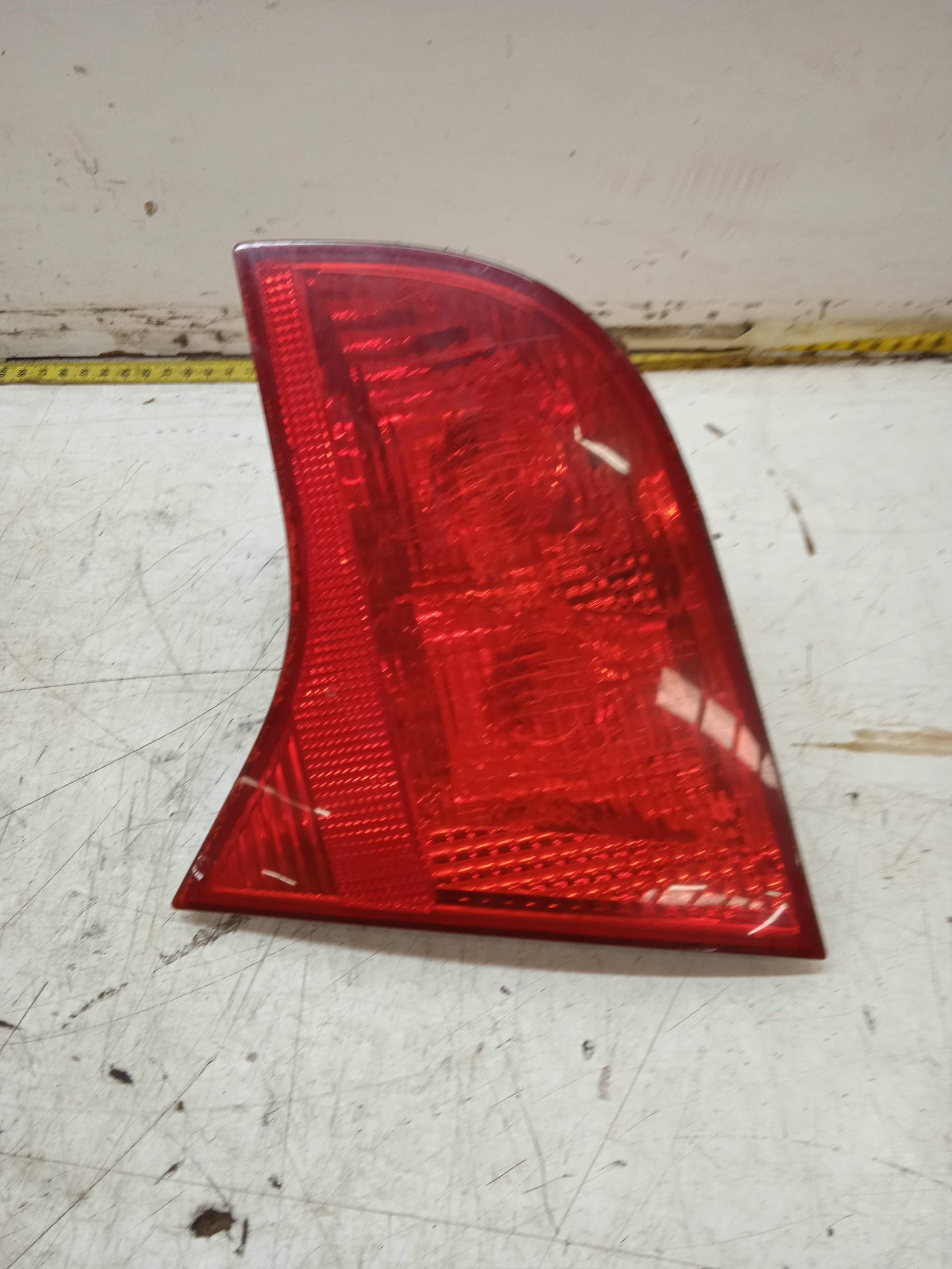 AUDI A4 B7/8E (2004-2008) Rear Right Taillight Lamp 8E9945094 25449407