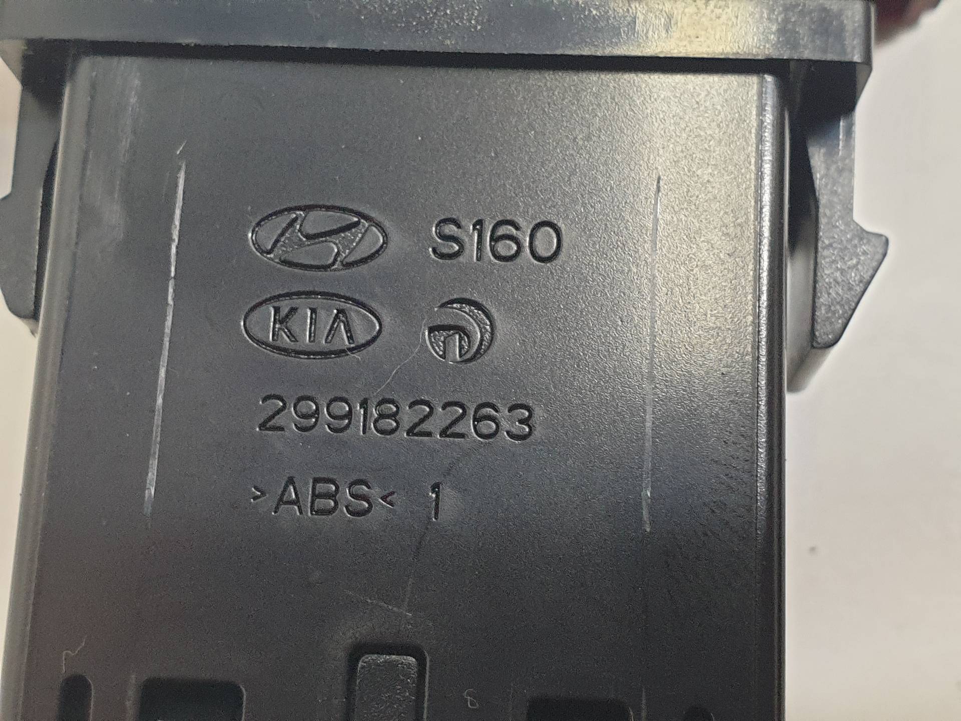 KIA Picanto 2 generation (2011-2017) Buton oprire de urgență 299182263 25568541