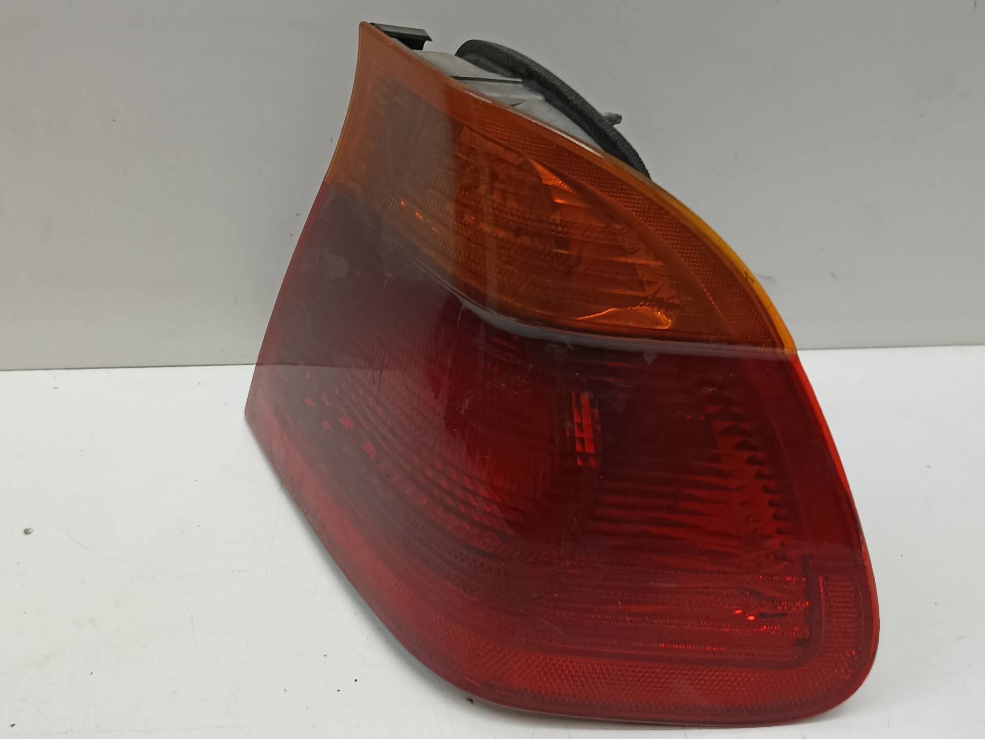 VAUXHALL 3 Series E46 (1997-2006) Rear Right Taillight Lamp 8364922 24309780