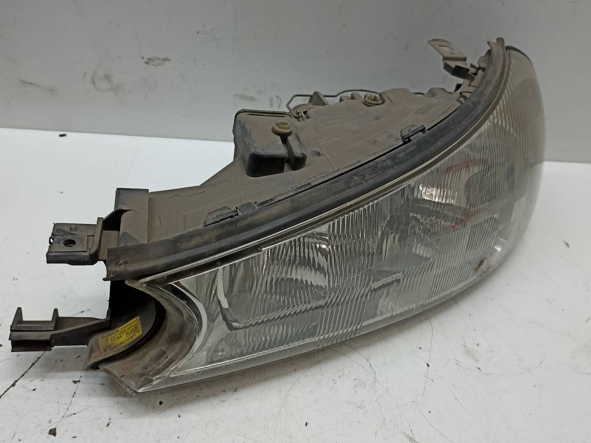 FORD Mondeo 2 generation (1996-2000) Front venstre frontlykt 1305235440 24309597