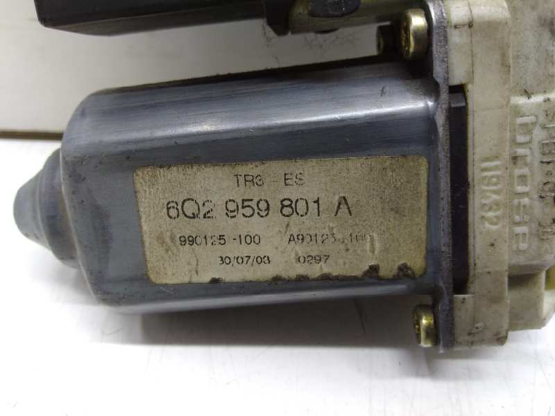 SEAT Ibiza 3 generation (2002-2008) Front Right Door Window Control Motor 6Q2959801A 24319870