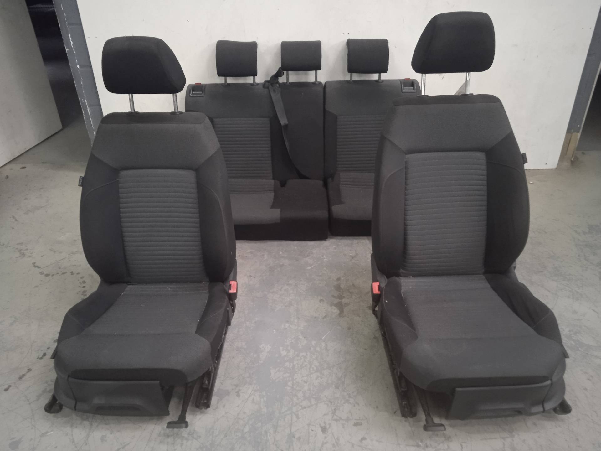 VOLKSWAGEN Polo 5 generation (2009-2017) Seats 24336510