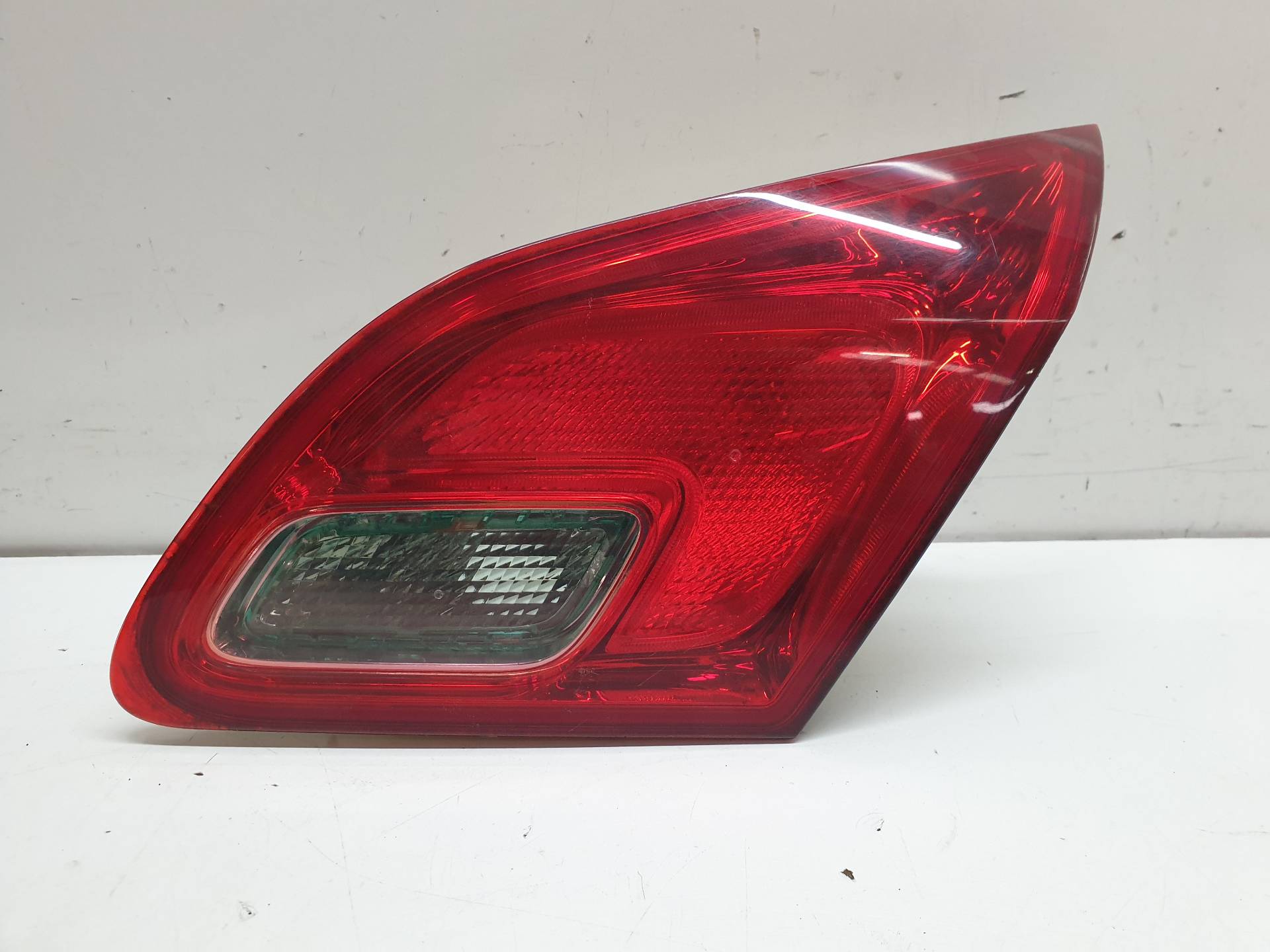 OPEL Astra J (2009-2020) Фонарь задний правый 13306456 24337901